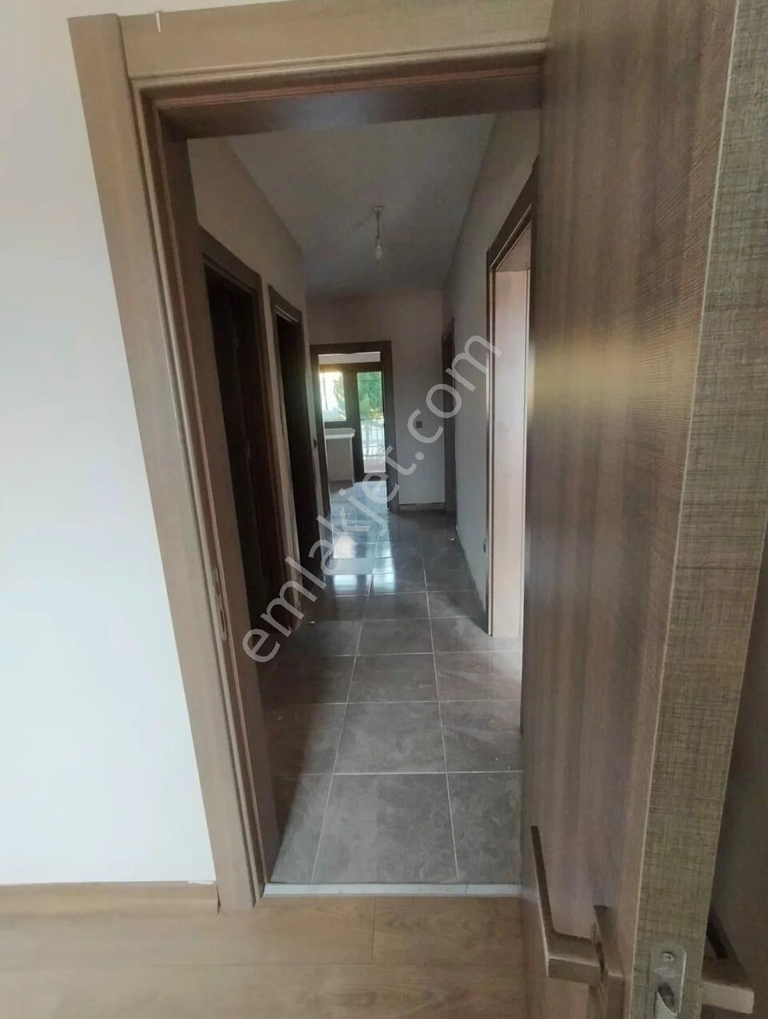 Adana Sarıçam Buruk Tokilerde Yemek Odalı Yola Yakın 2.5 +1 Fırsat Kiralık Daire - Görsel 5