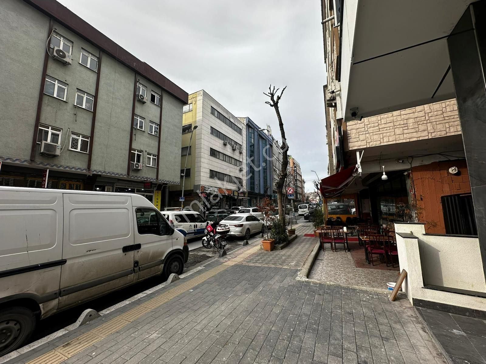 Bahçelievler Mithatpaşa Caddesinde Kiralık Depolu Dükkan, İş Yeri - Görsel 20