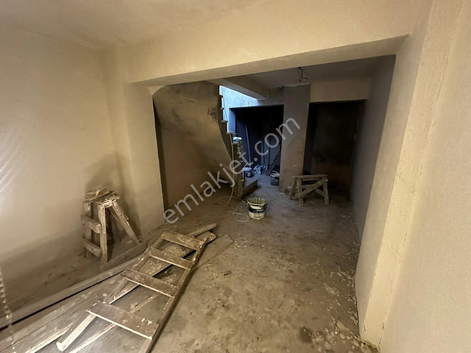 Bahçelievler Mithatpaşa Caddesinde Kiralık Depolu Dükkan, İş Yeri - Görsel 14