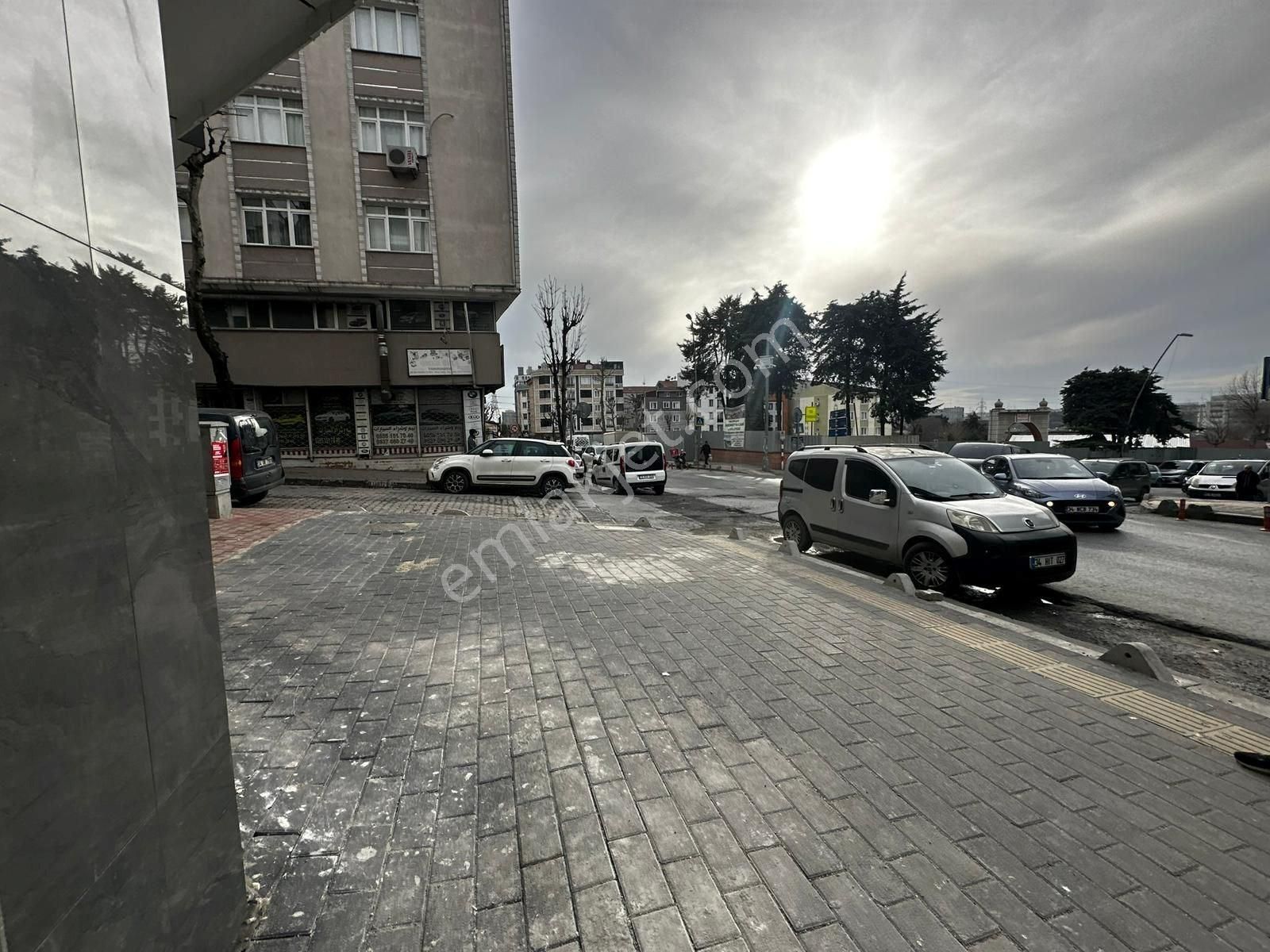 Bahçelievler Mithatpaşa Caddesinde Kiralık Depolu Dükkan, İş Yeri - Görsel 21