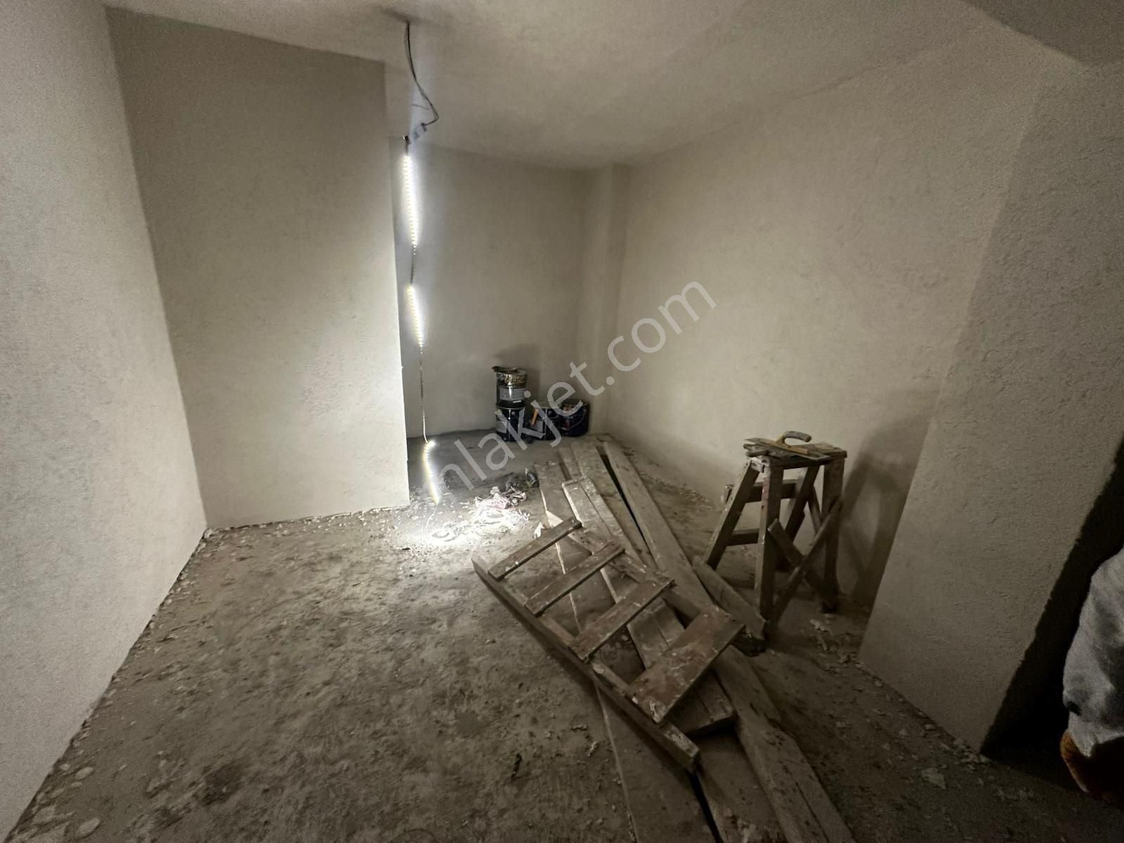 Bahçelievler Mithatpaşa Caddesinde Kiralık Depolu Dükkan, İş Yeri - Görsel 18