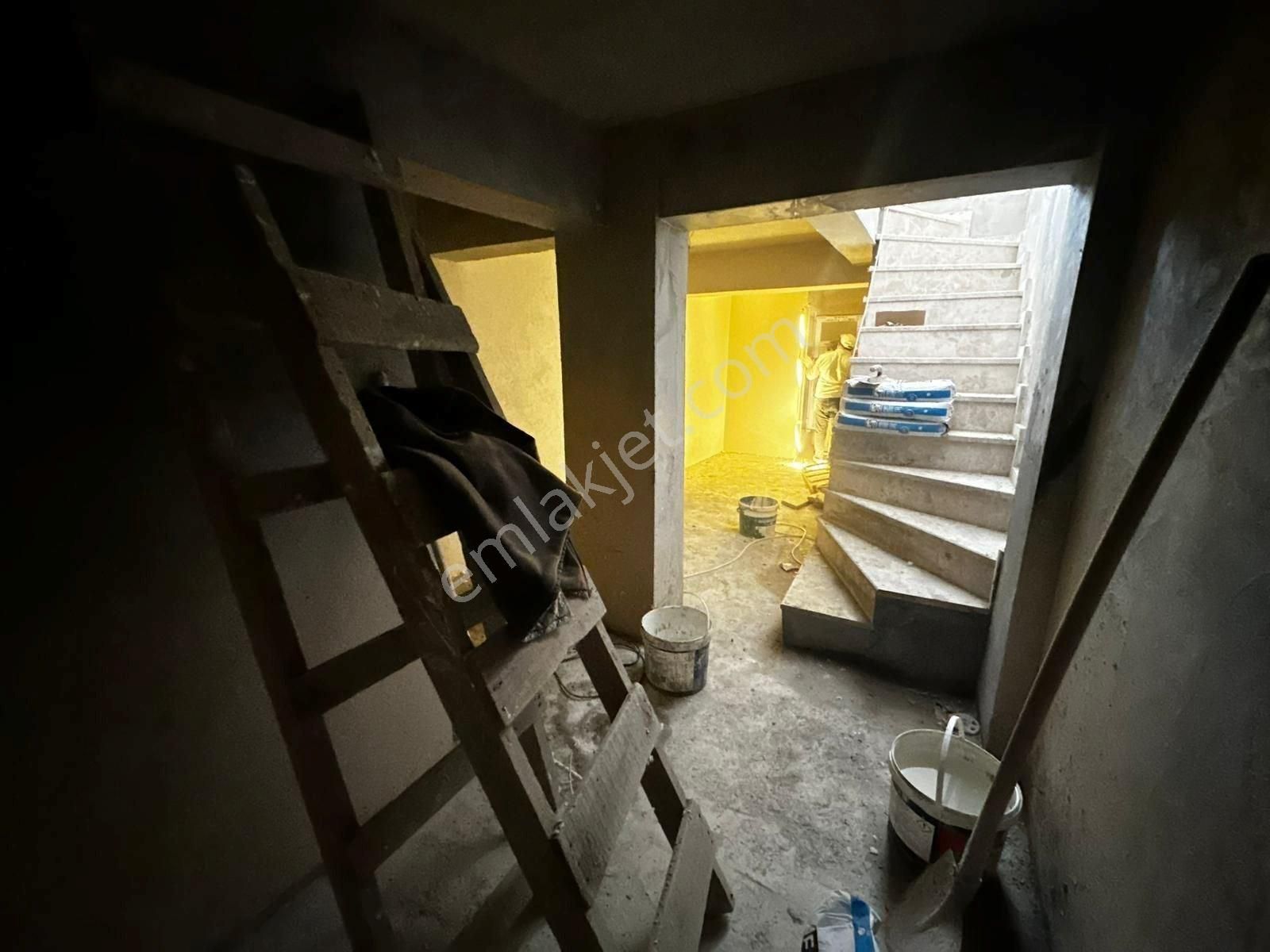 Bahçelievler Mithatpaşa Caddesinde Kiralık Depolu Dükkan, İş Yeri - Görsel 12