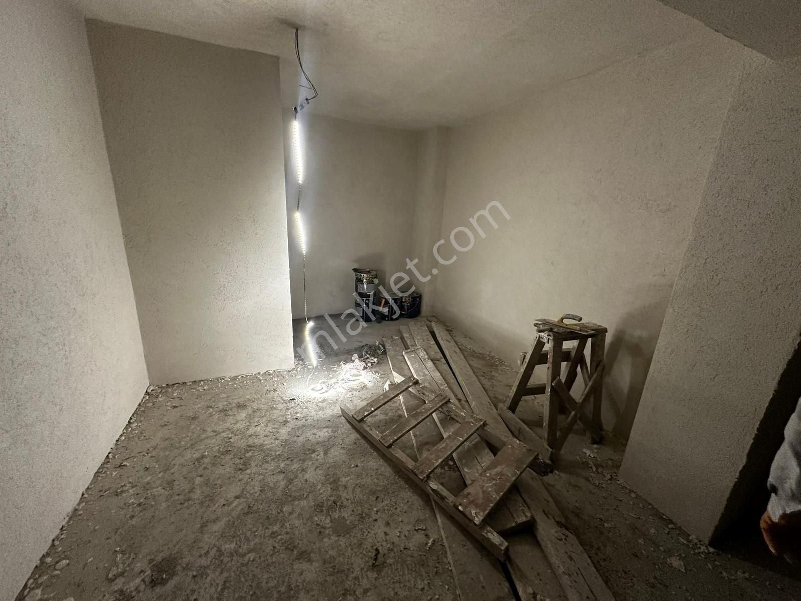 Bahçelievler Mithatpaşa Caddesinde Kiralık Depolu Dükkan, İş Yeri - Görsel 17