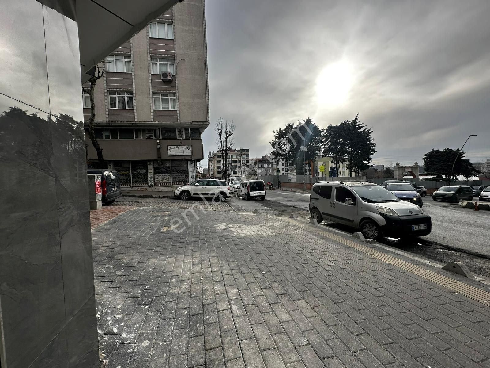 Bahçelievler Mithatpaşa Caddesinde Kiralık Depolu Dükkan, İş Yeri - Görsel 22