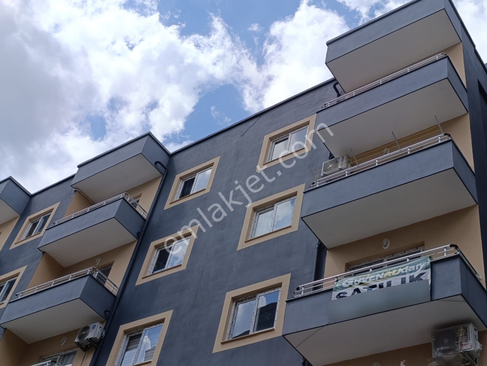 Osmangazi Mahallesinde 1+1 İskanlı Oturuma Hazır Yatay Mimari Satılık Daire - Görsel 23