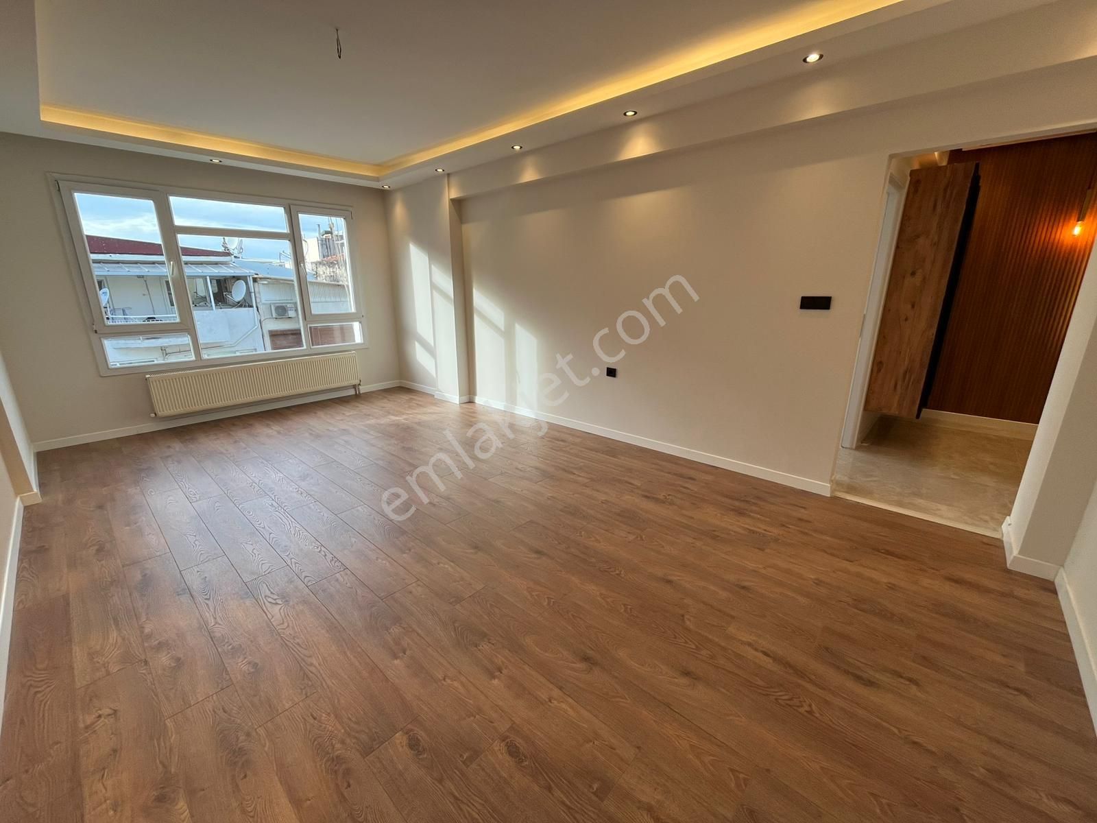 Asil'den Ata Cad. Girişinde 3+1 Lüks Yapılı Çift Cephe Daire - Görsel 2