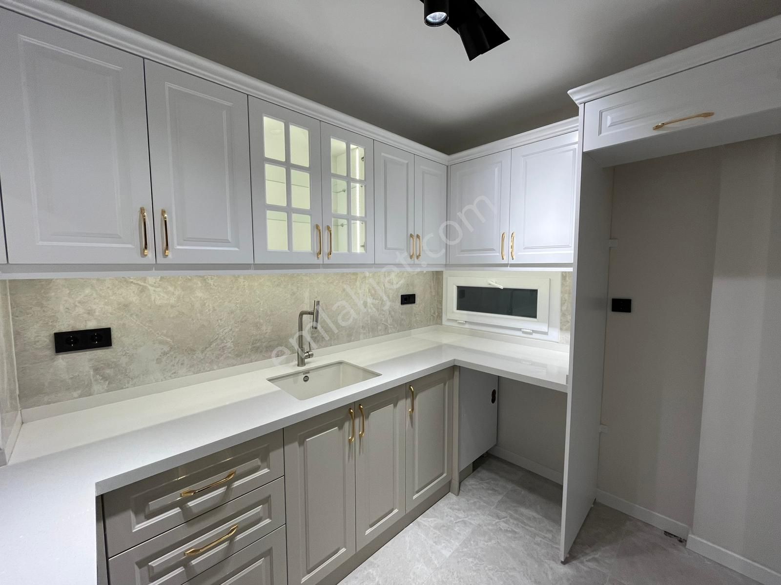 Asil'den Ata Cad. Girişinde 3+1 Lüks Yapılı Çift Cephe Daire - Görsel 11