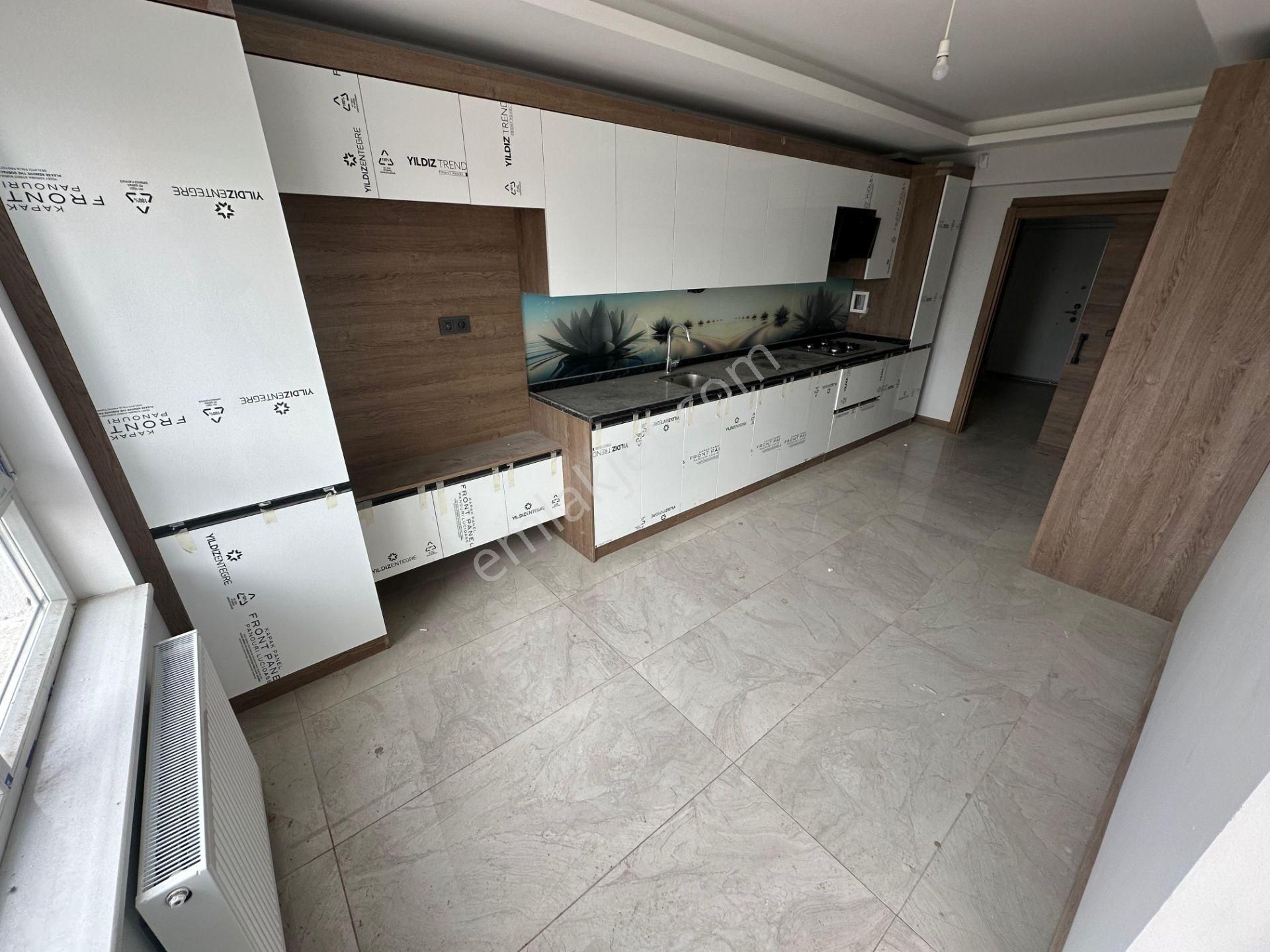 Yeni Cimşit Mh^de Ara Katta Asansörlü Ön Cp. E. Banyolu G. Odalı 4+1 Geniş Balkonlu Kupon Daire !