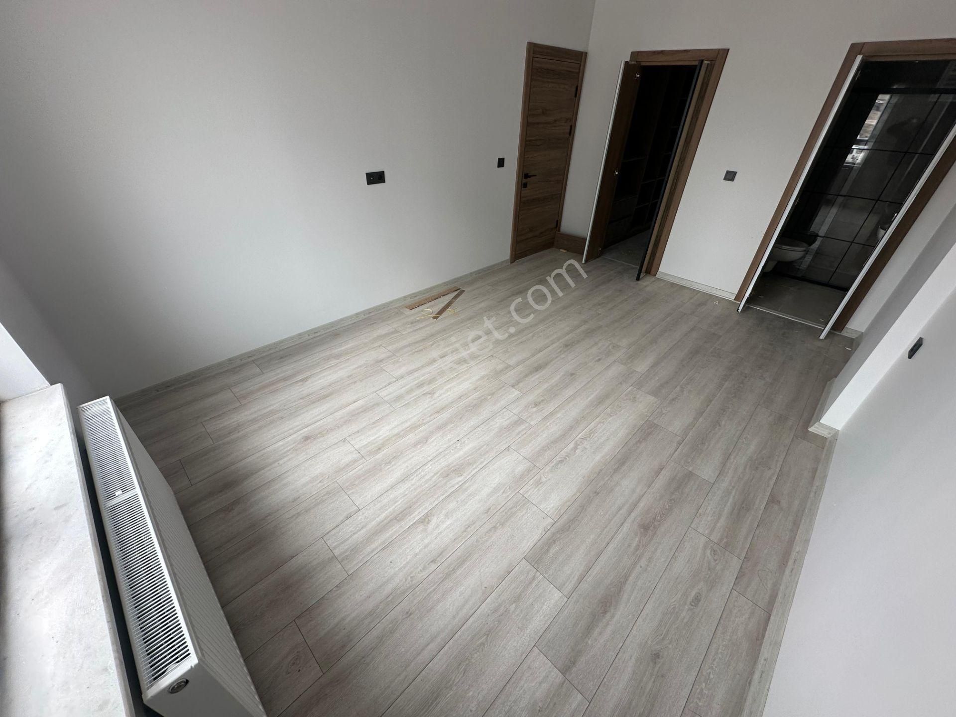 Yeni Cimşit Mh^de Ara Katta Asansörlü Ön Cp. E. Banyolu G. Odalı 4+1 Geniş Balkonlu Kupon Daire ! - Görsel 22