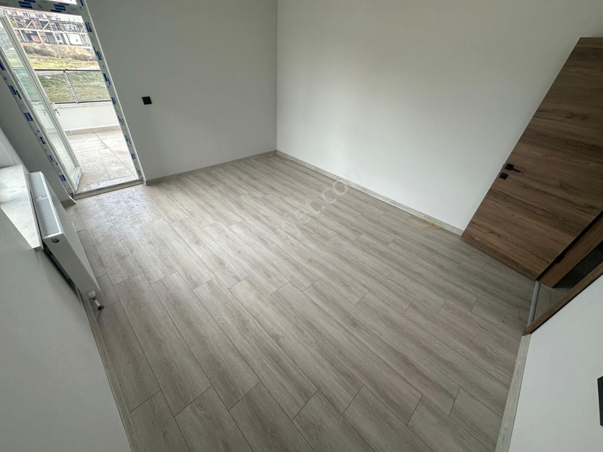 Yeni Cimşit Mh^de Ara Katta Asansörlü Ön Cp. E. Banyolu G. Odalı 4+1 Geniş Balkonlu Kupon Daire ! - Görsel 18