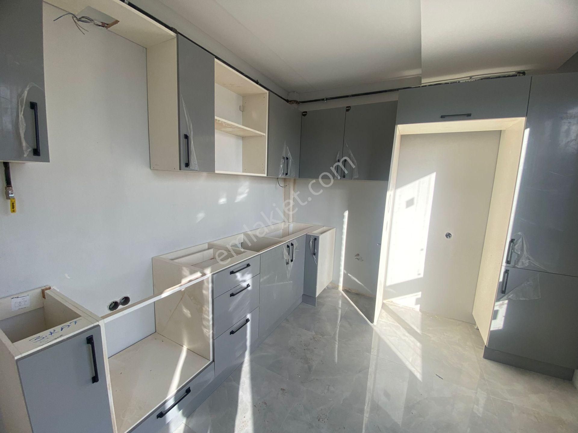 Tombakzade Yakını Katta Tek Daire Özel Garaj 115m² 2+1 Daire Bk-21 - Görsel 3