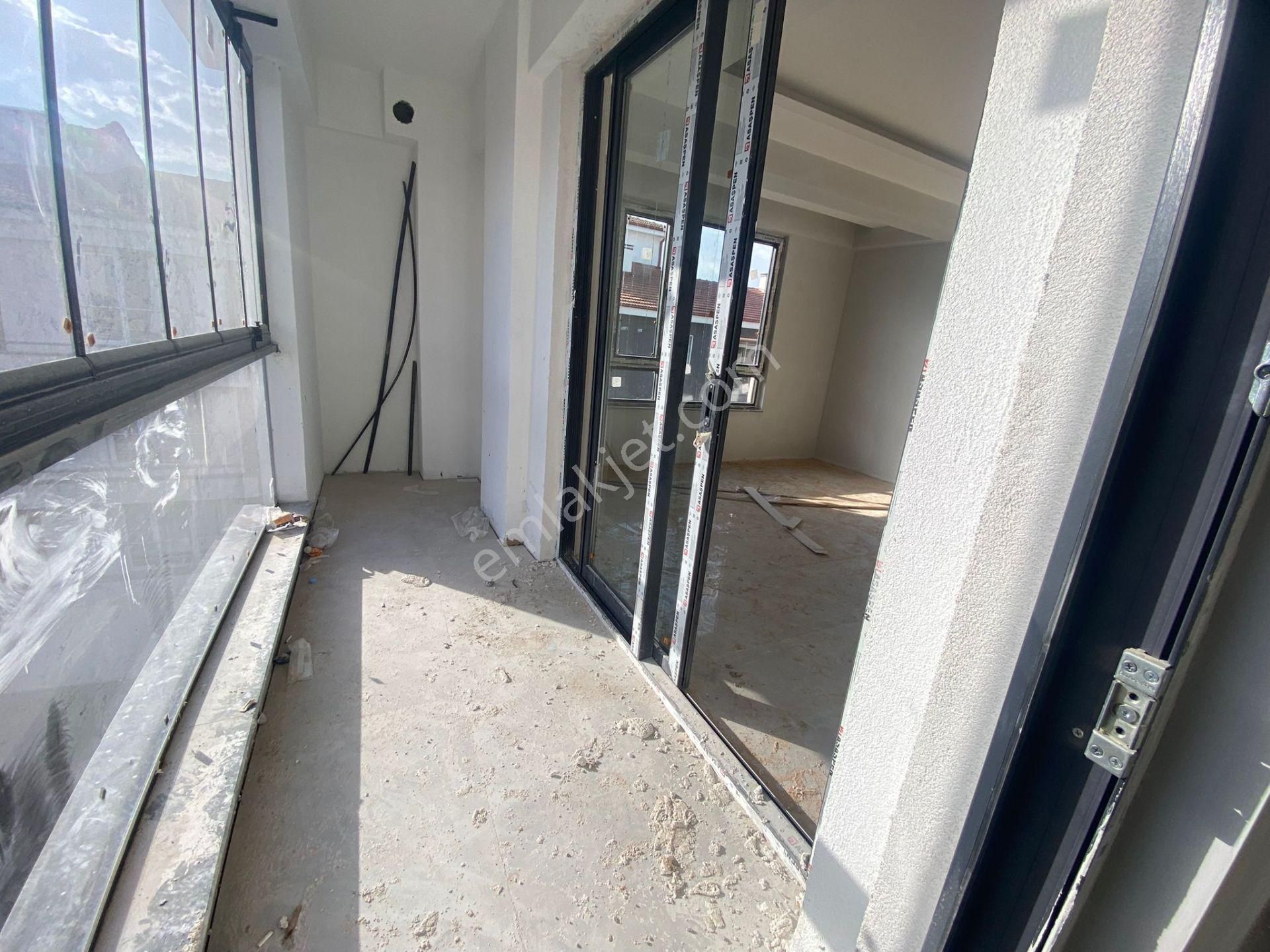 Tombakzade Yakını Katta Tek Daire Özel Garaj 115m² 2+1 Daire Bk-21 - Görsel 4