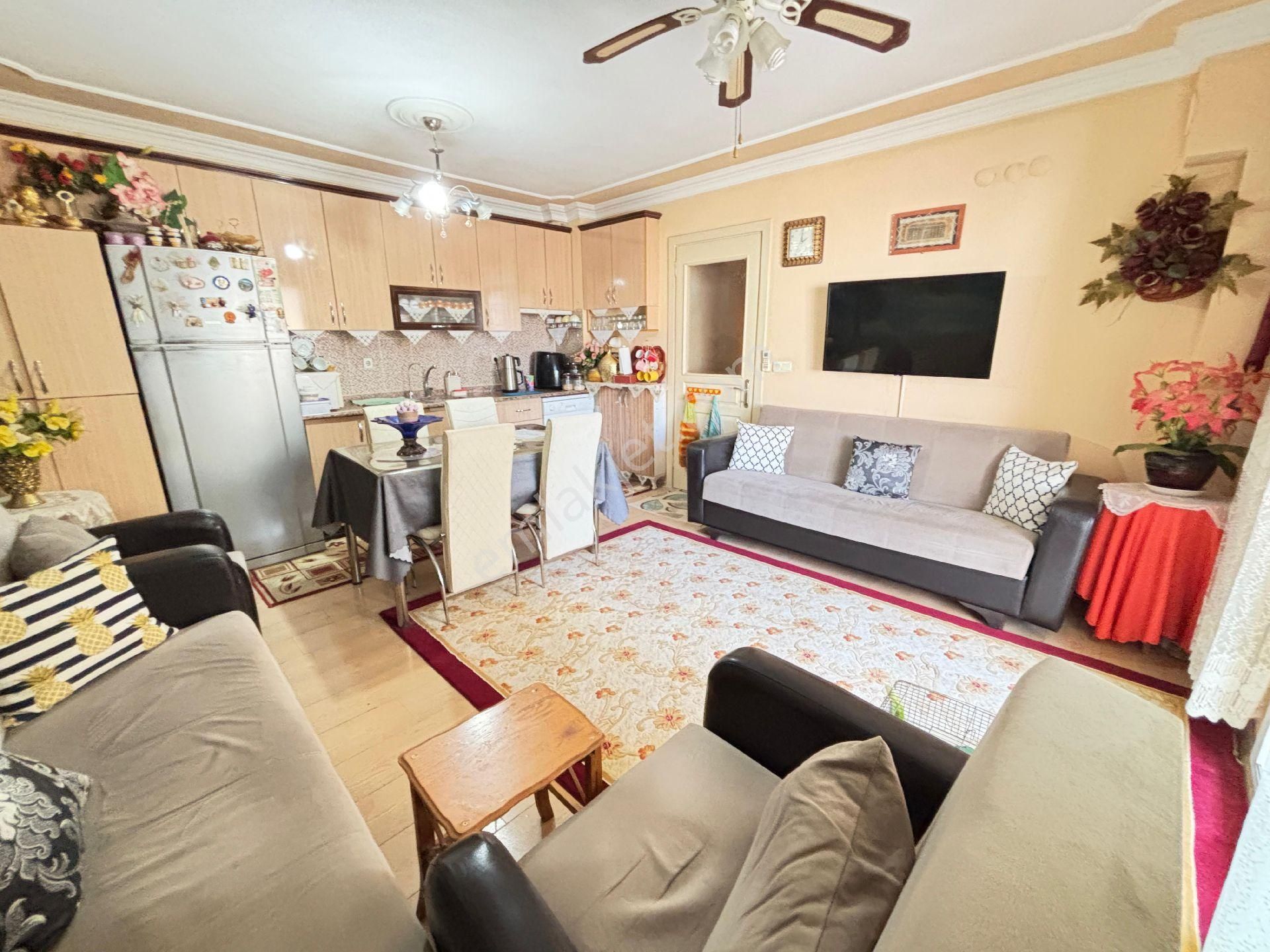 İzmir Seferihisar Ürkmez Merkezde Plaja 150 M Geniş Yapılı 2+1 Satılık Daire - Görsel 5