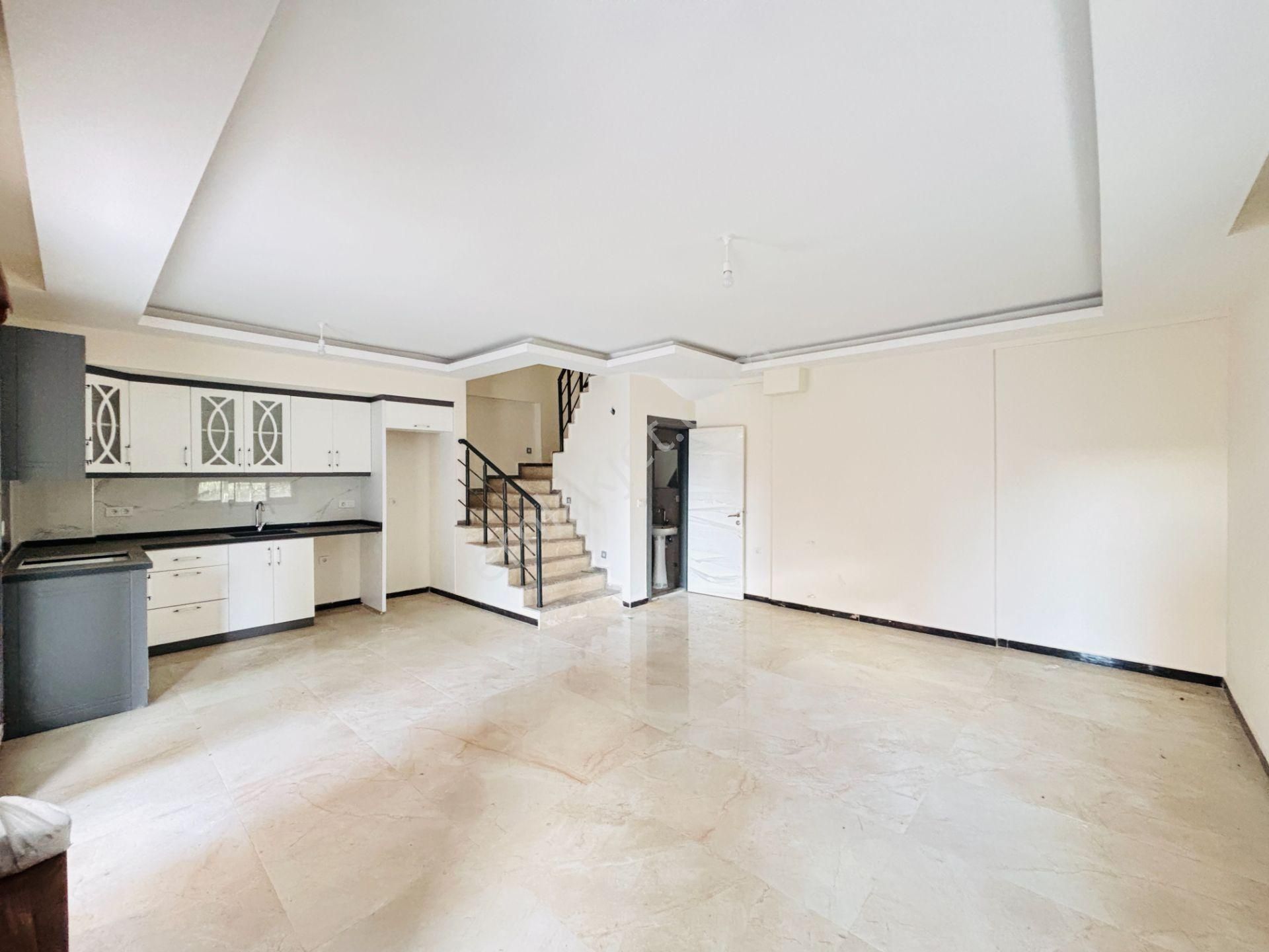 İzmir Seferihisar Doğanbey'in Merkezinde Geniş Yapılı 3+1 Satılık Villa - Görsel 8