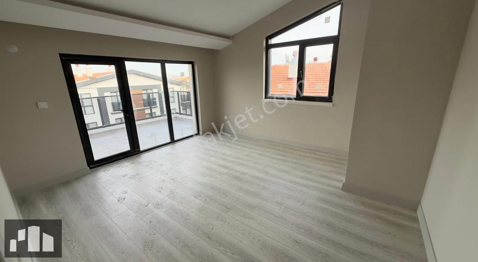 Taşcı Grup Gayrimenkul'den İncek'te Bağımsız Mutfak 2+1 Dubleks - Görsel 11