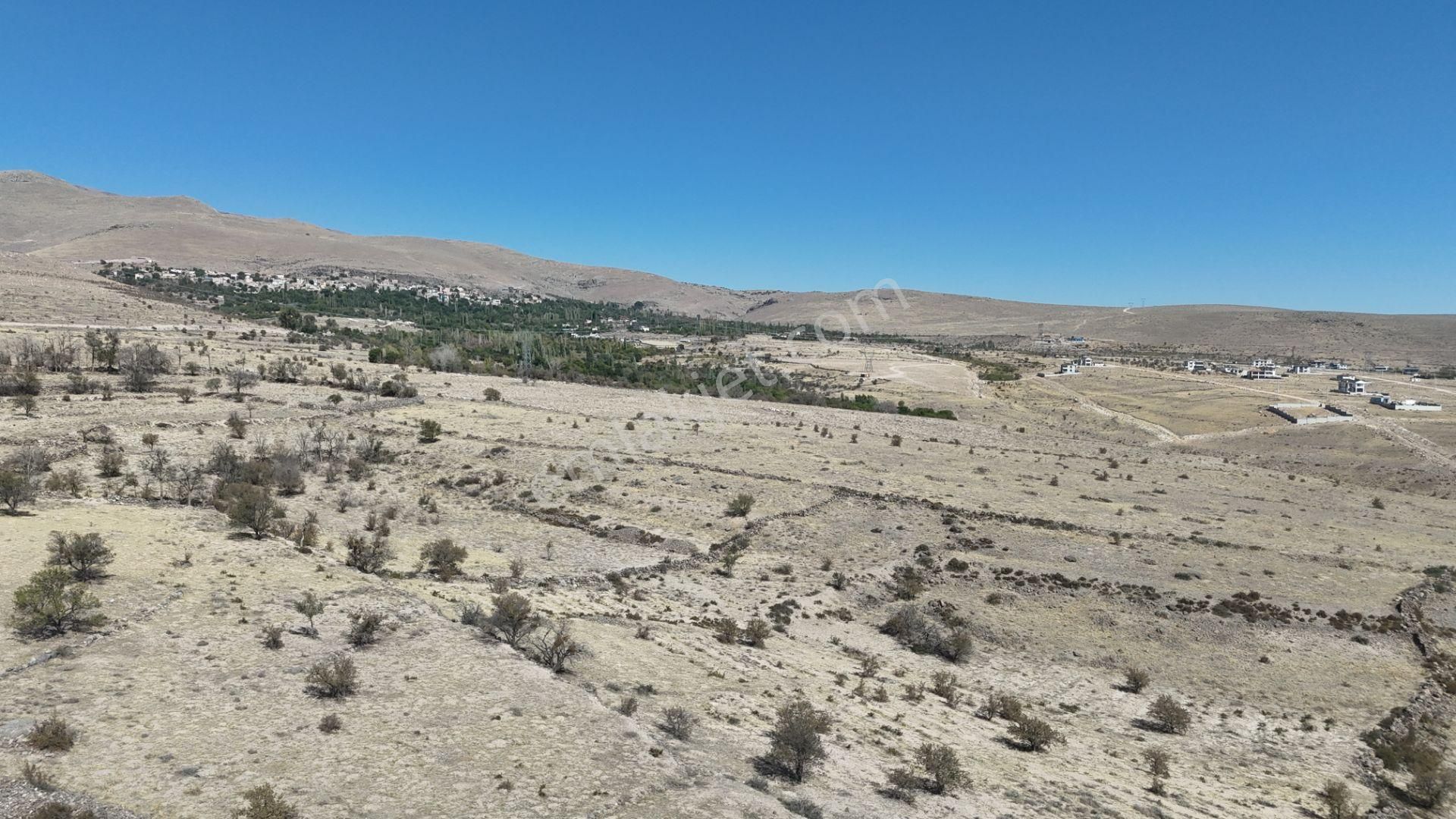 E.gökal Fertek 368 M2 Mükemmel Konum Arsa - Yatırım İçin ! - Görsel 11