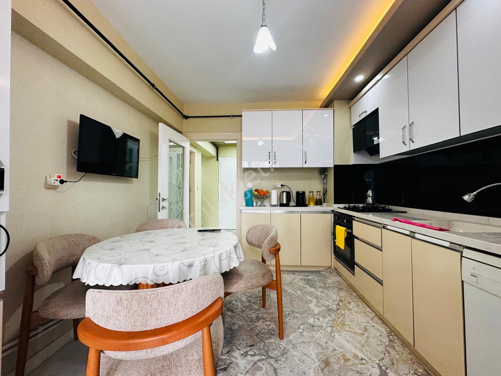 Taşcılar'dan Yeni Binada Asansörlü Güney-doğu Full Yapılı 1.kat 3+1 - Görsel 19