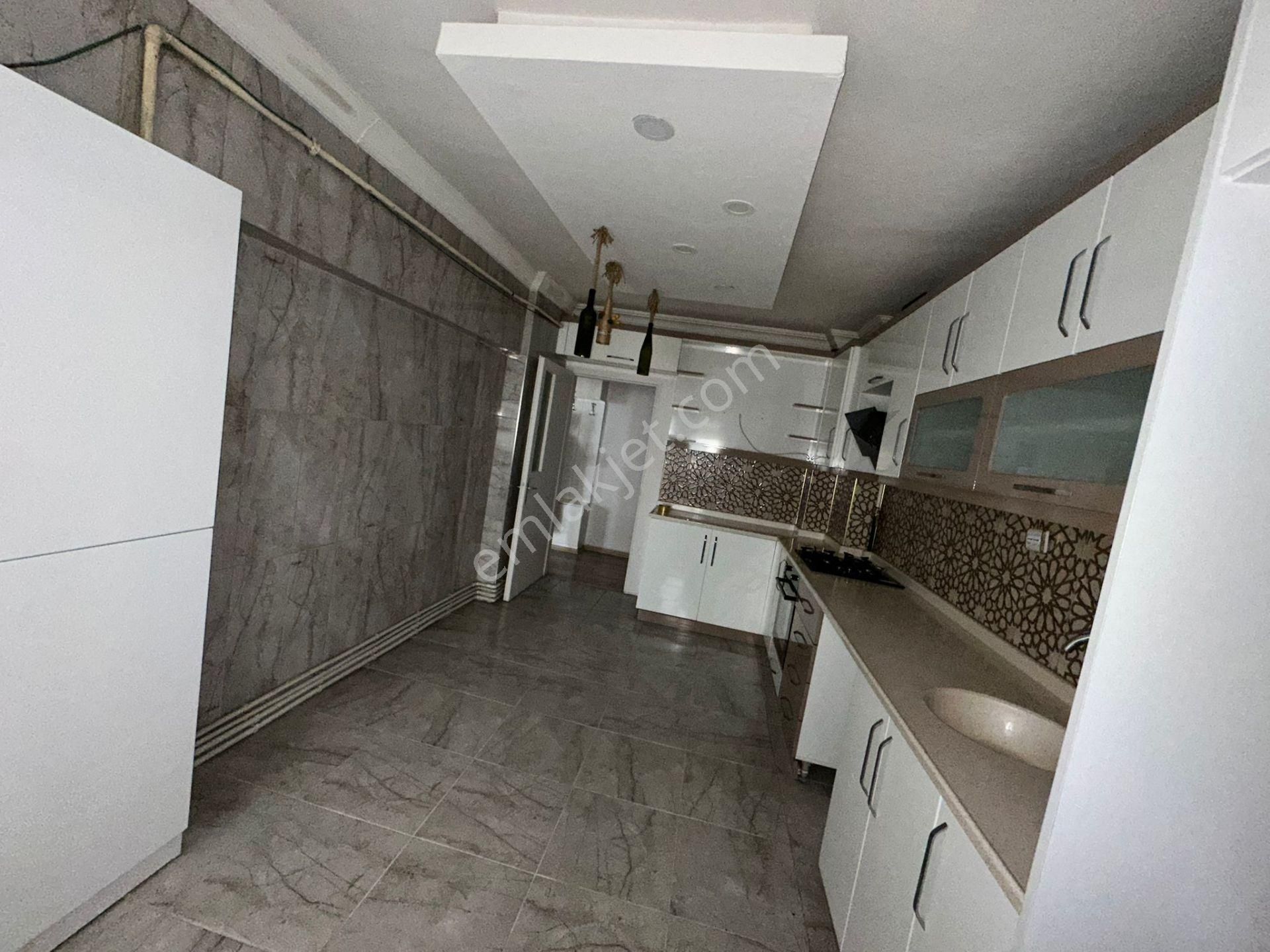 Sincan Andiçen Mah. Site İçinde Full Yapılı Çok Geniş Kiralık Daire - Görsel 2