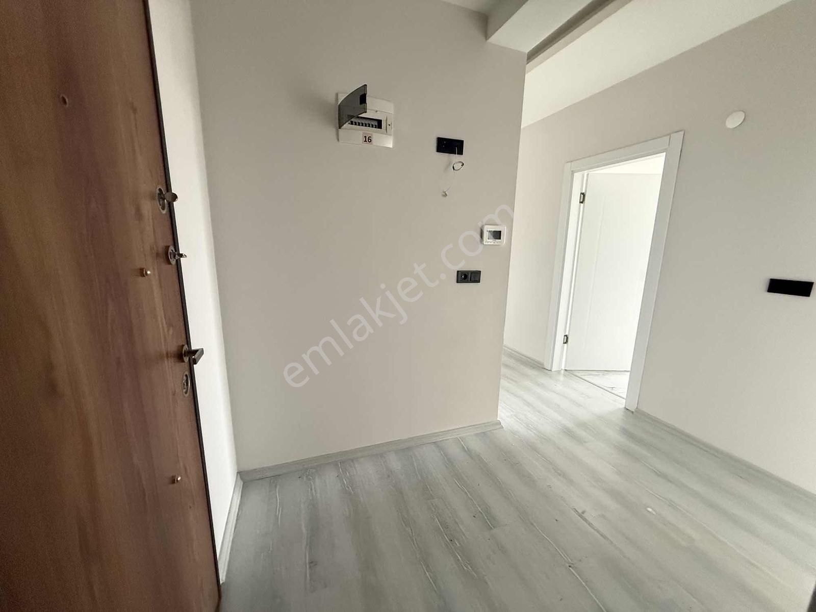 Yağmur Emlak'tan Tekkeköyde Bulvar Cephe 3+1 Kiralık Daire - Görsel 15