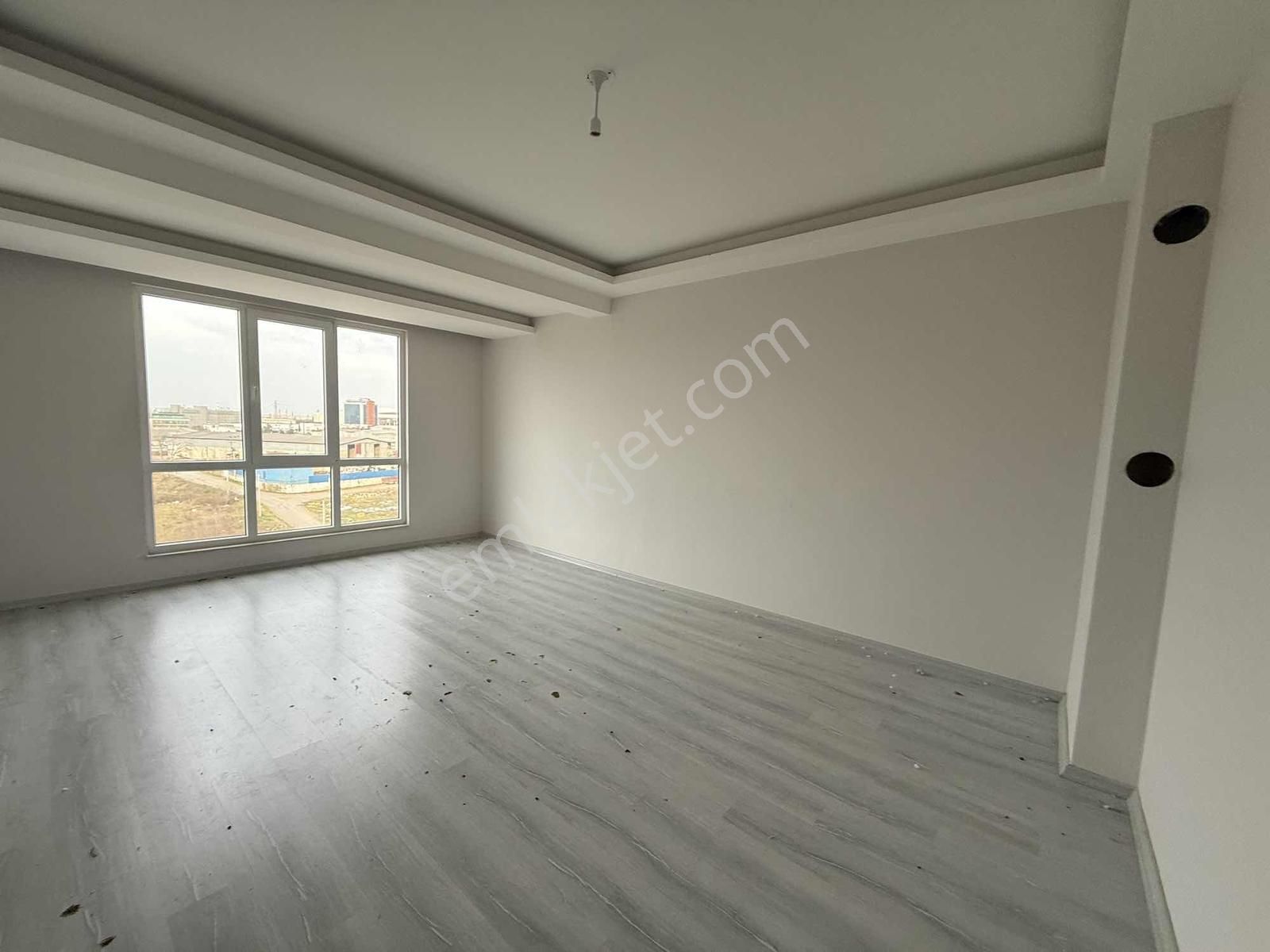 Yağmur Emlak'tan Tekkeköyde Bulvar Cephe 3+1 Kiralık Daire - Görsel 8