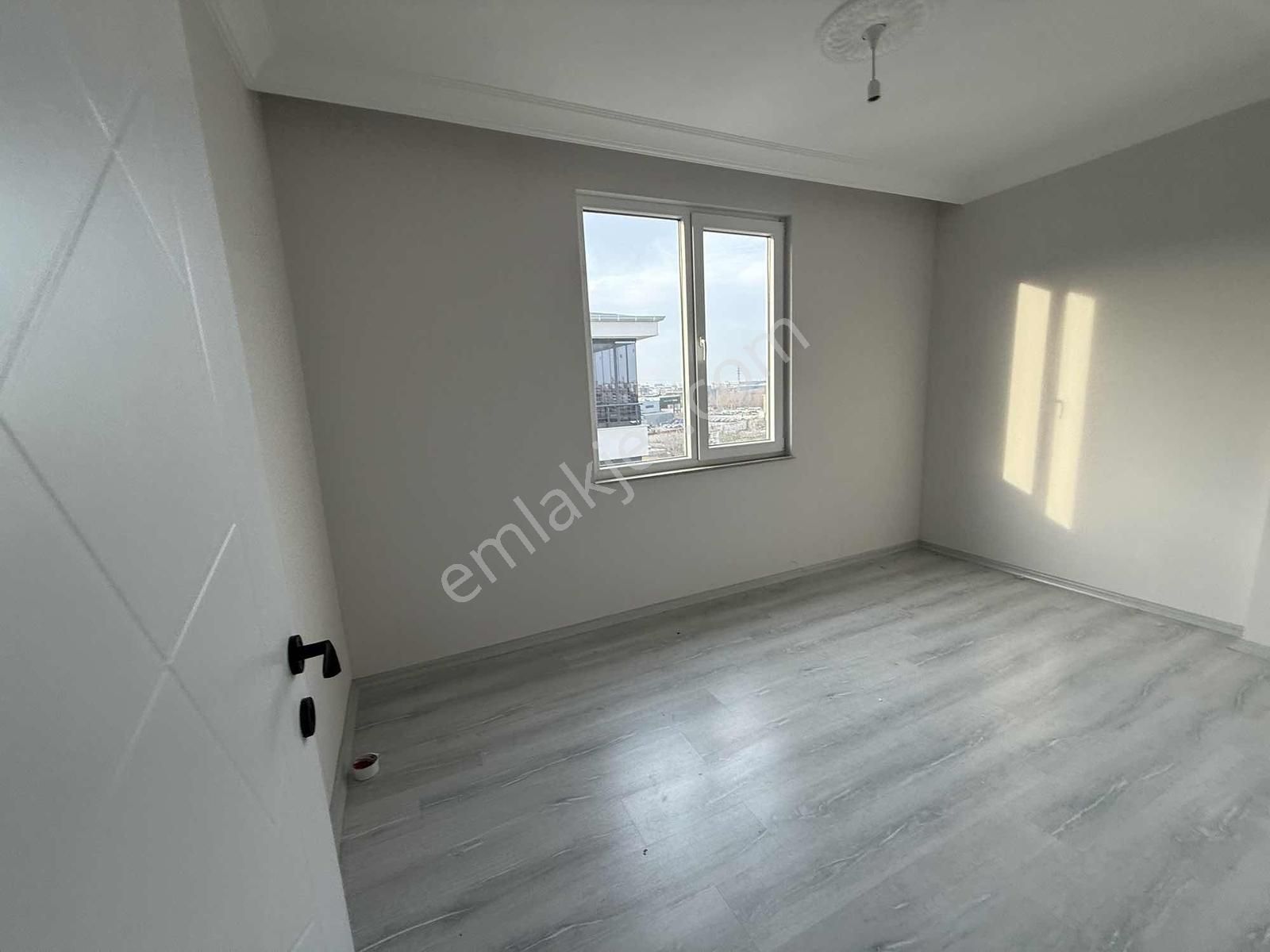 Yağmur Emlak'tan Tekkeköyde Bulvar Cephe 3+1 Kiralık Daire - Görsel 7