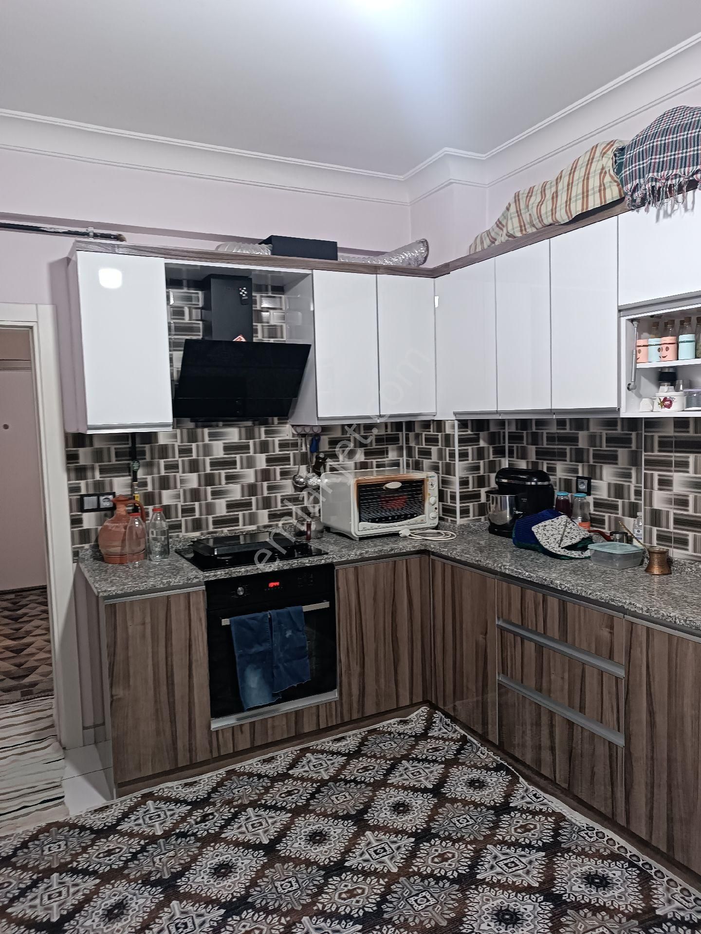 Satılık Üç Cepheli, Doğu Batı Kuzey, Yüksek Giriş - Görsel 11