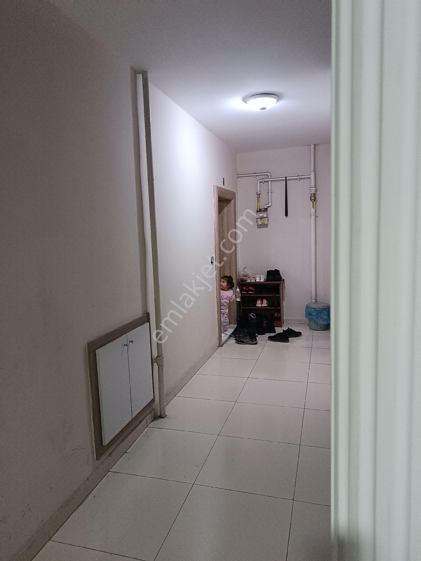 Satılık Üç Cepheli, Doğu Batı Kuzey, Yüksek Giriş - Görsel 16