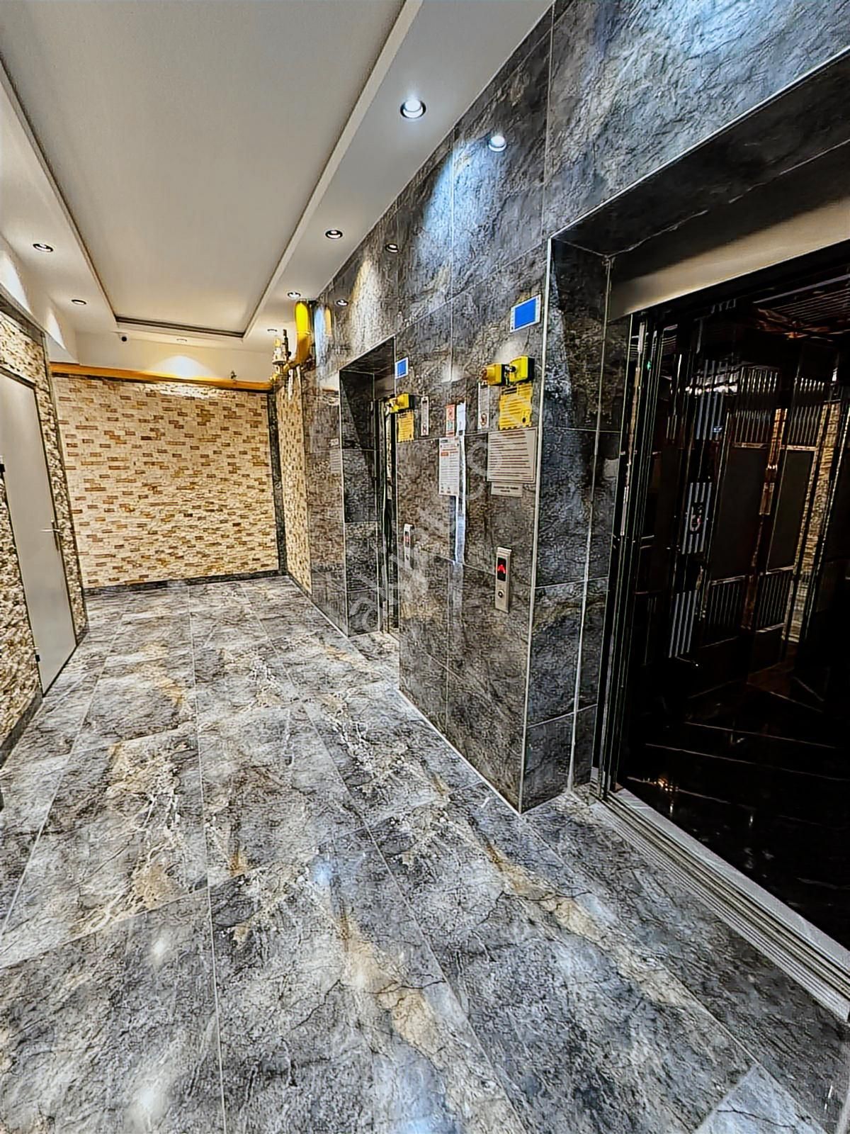 Btm Sitesinde Lüks Yapılı Satılık 3+1 Daire - Görsel 13