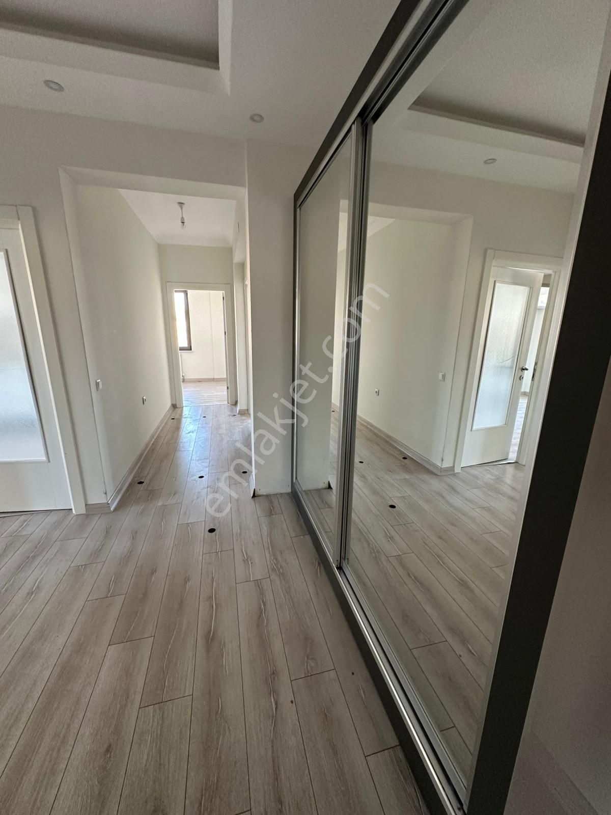 Btm Sitesinde Lüks Yapılı Satılık 3+1 Daire - Görsel 15