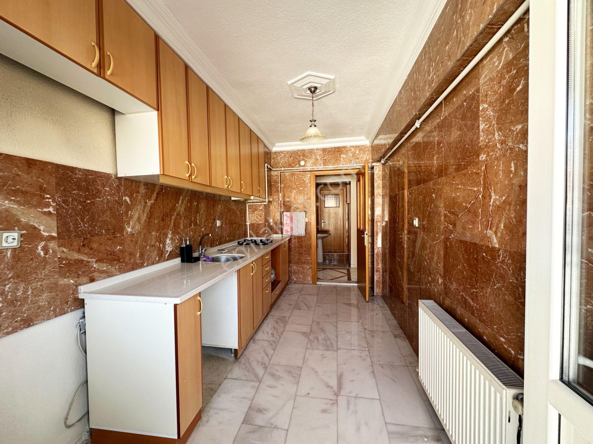 Denizli Atalar'da Ankastreli Boyalı Balkonlu 3+1 Kiralık Daire - Görsel 5