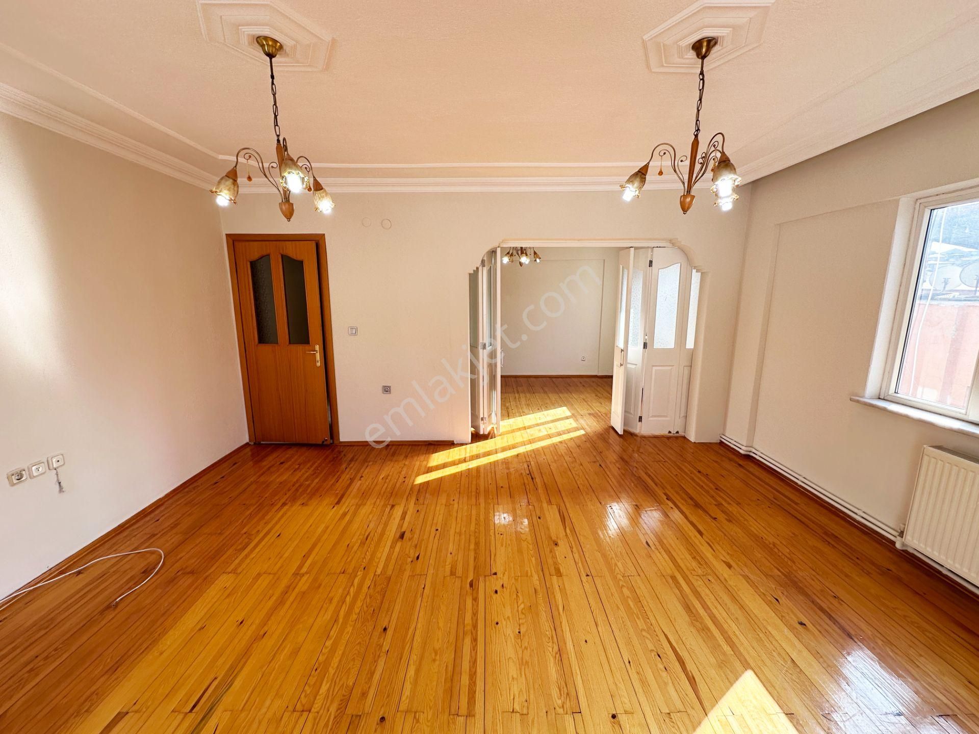 Denizli Atalar'da Ankastreli Boyalı Balkonlu 3+1 Kiralık Daire - Görsel 8