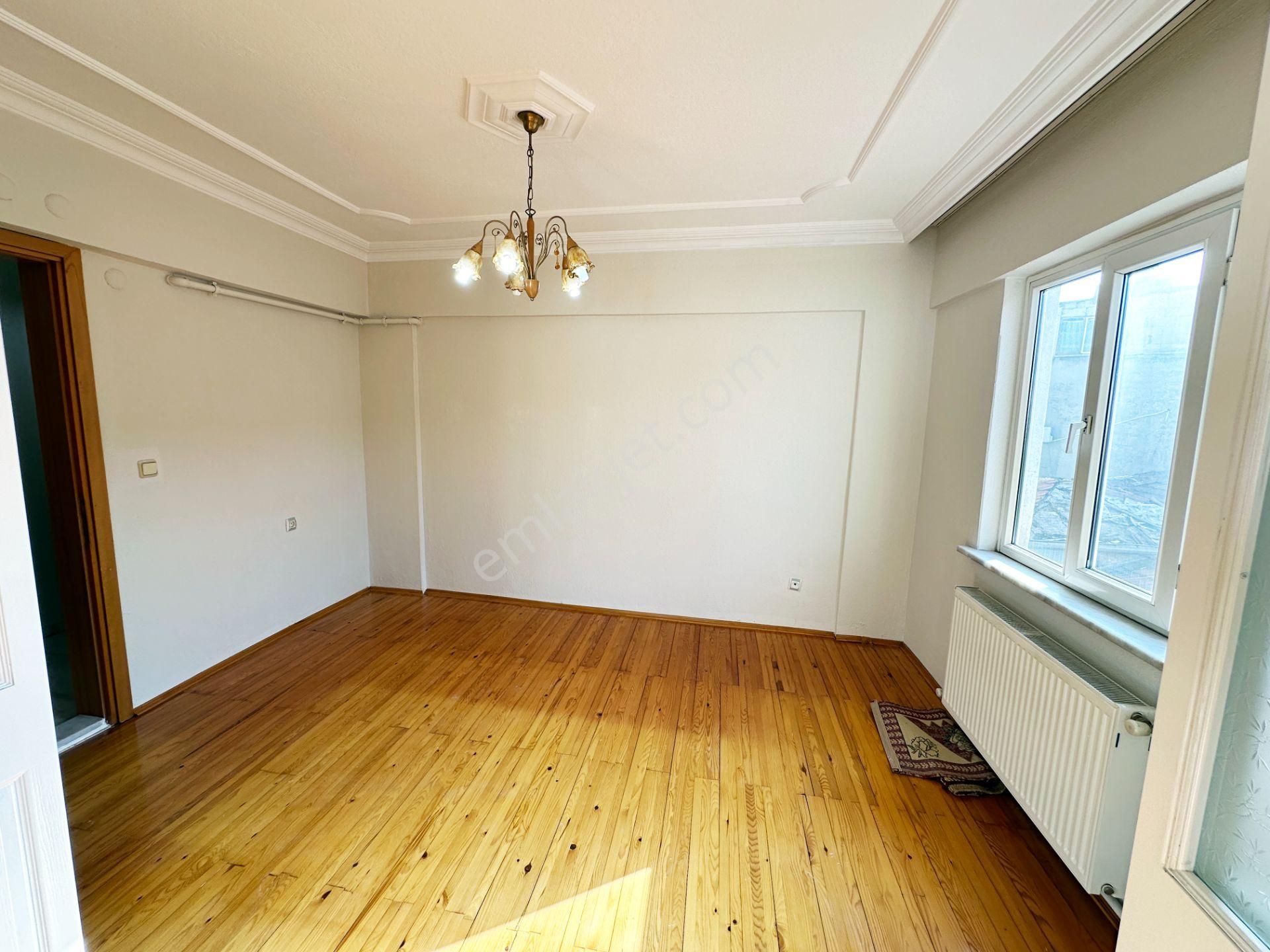 Denizli Atalar'da Ankastreli Boyalı Balkonlu 3+1 Kiralık Daire - Görsel 15