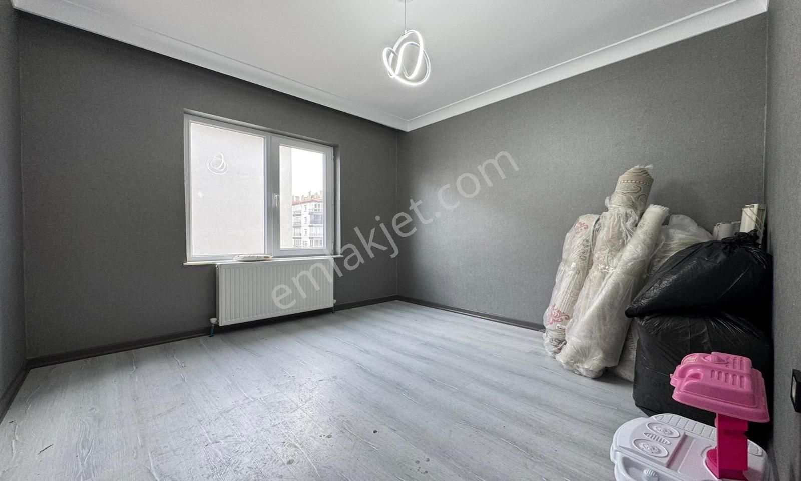 Keçiörende Fırsat 4+1 155 M2 Cadde Üzeri Full+full Yapılı Daire - Görsel 11