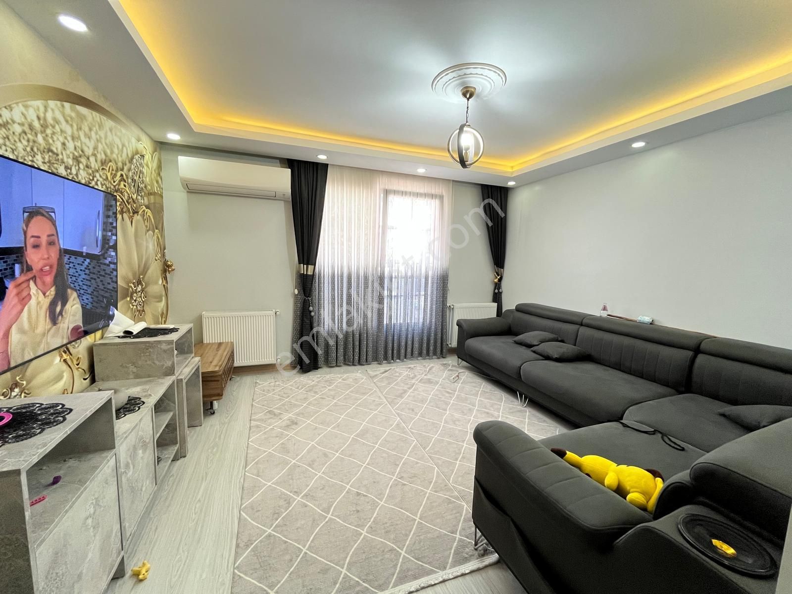 Tutar Da Yenibosna Zafer Mah* 4+2 155m İskanlı Süper Düblex Daire