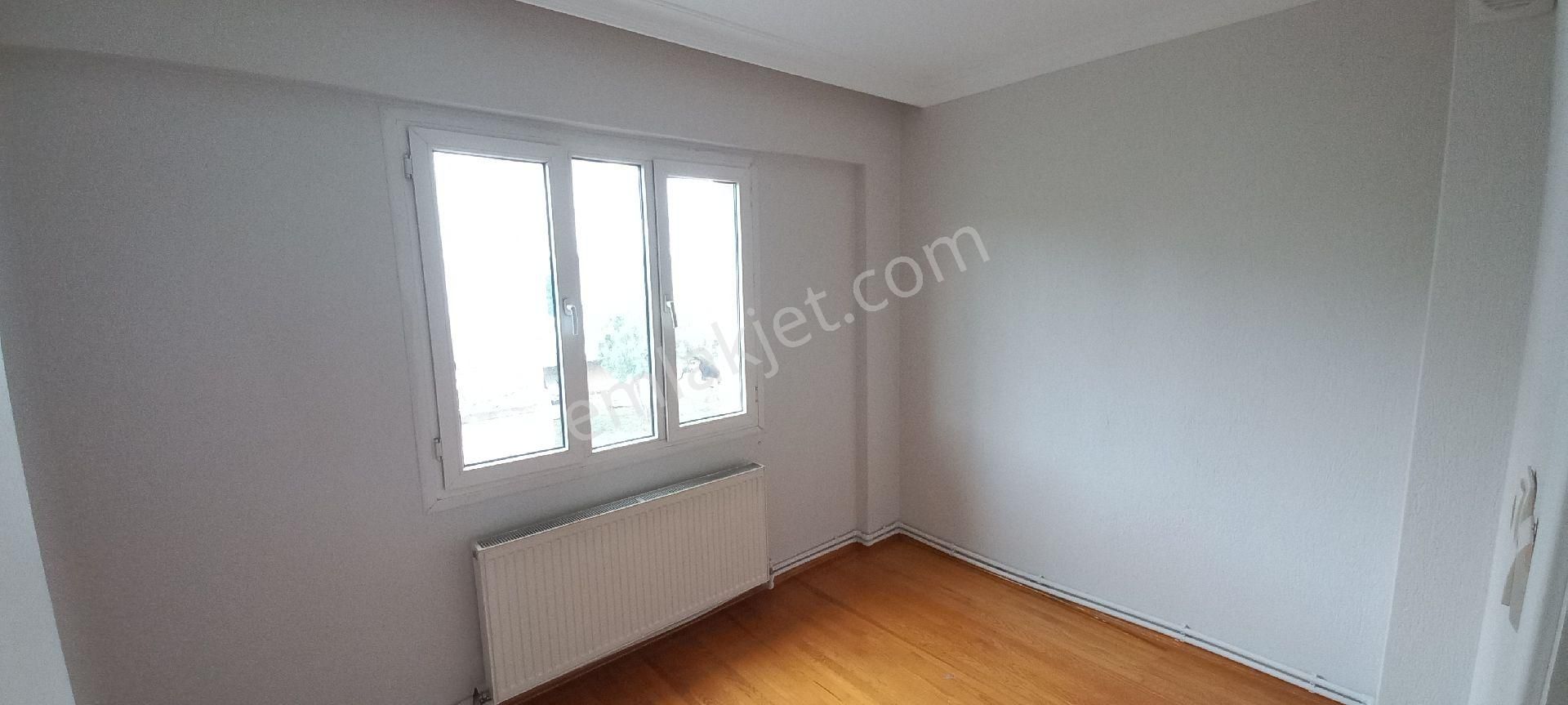 Bornova İnönü Mahallesinde 3+1 İçi Yeni Boyalı Yapılı Kiralık Daire Ve Dükkan - Görsel 23