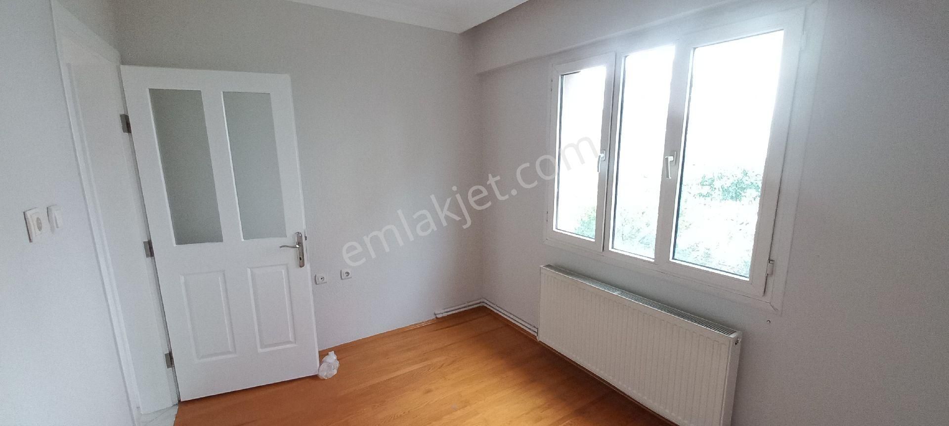 Bornova İnönü Mahallesinde 3+1 İçi Yeni Boyalı Yapılı Kiralık Daire Ve Dükkan - Görsel 21