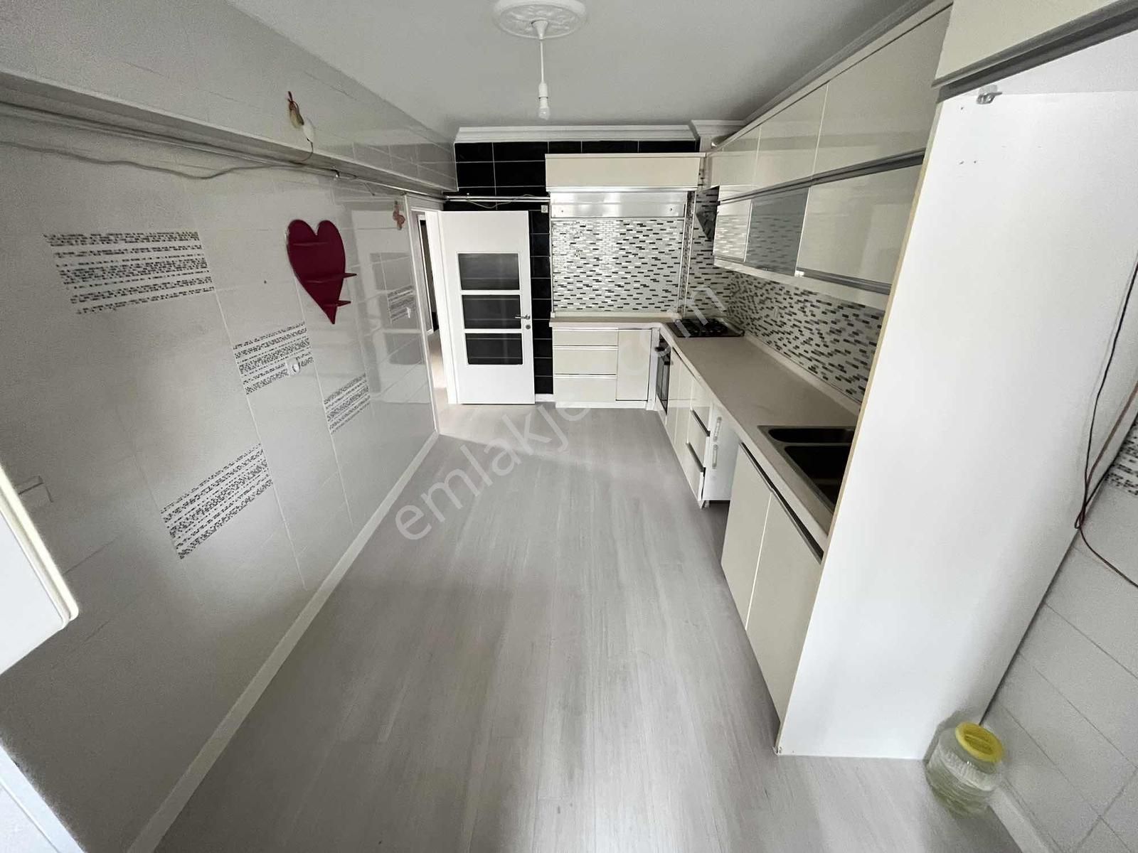 Yüce'den▓ 3+1 Manzarası Açık Geniş Oturumlu Yapılı Fırsat Daire. - Görsel 20