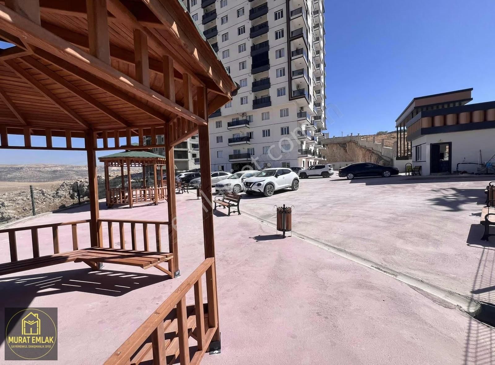 Murat Emlaktan Havuzlu Siteli Yerden Isıtmalı 1+1 Daire Satılık - Görsel 5