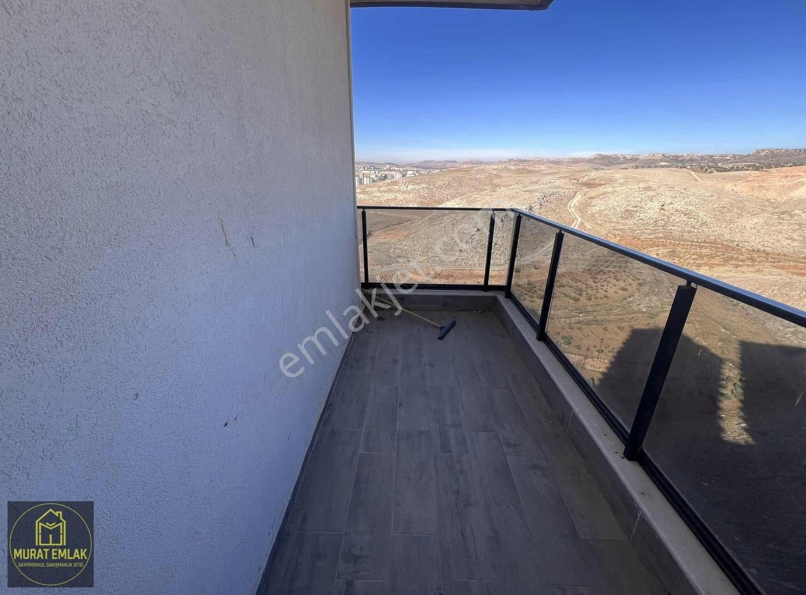 Murat Emlaktan Havuzlu Siteli Yerden Isıtmalı 1+1 Daire Satılık - Görsel 14