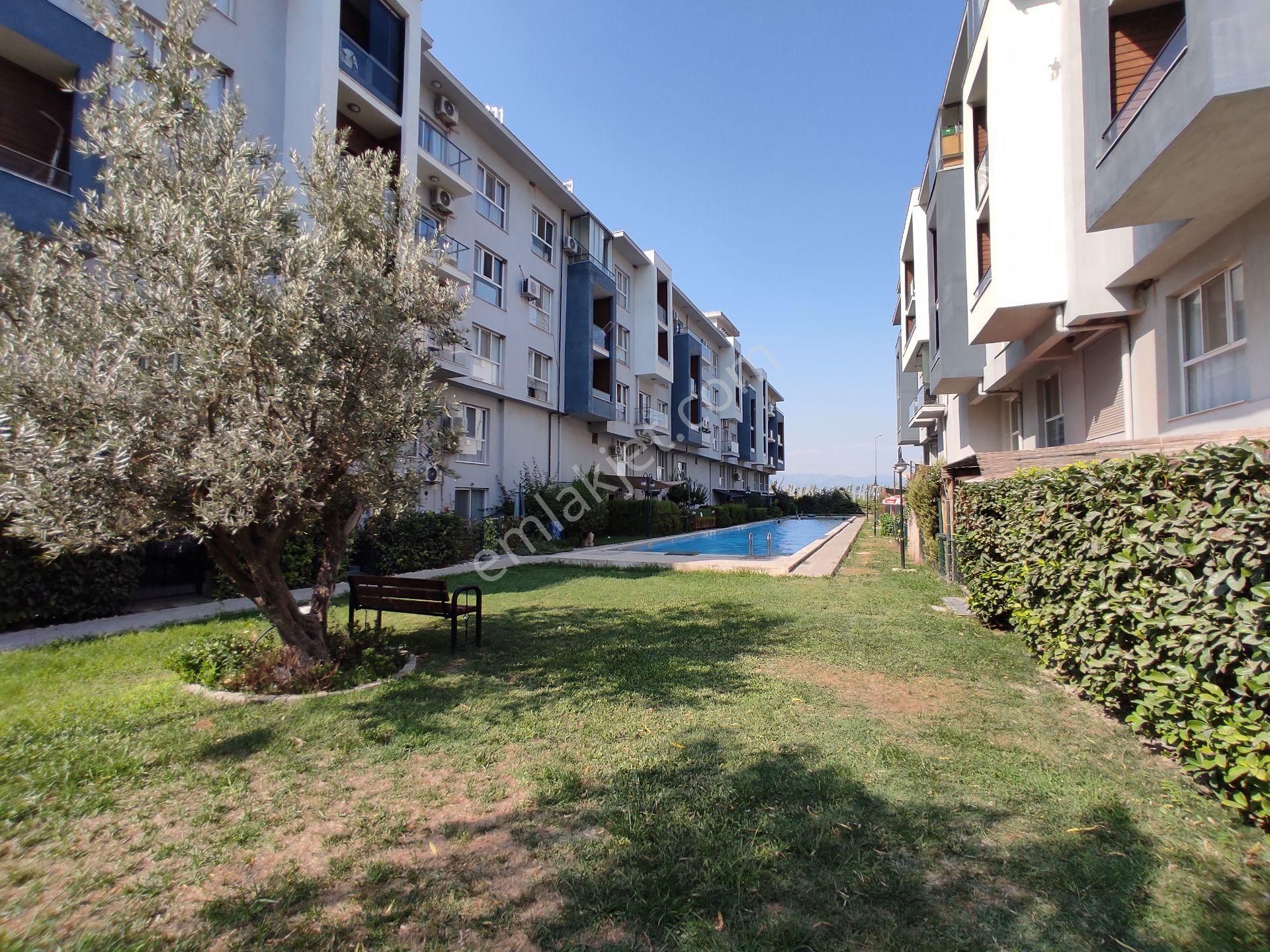 Menemen Seyrek Merkeze Yakın Havuzlu Site İçerisinde Eşyalı 1+1 Satılık Daire - Görsel 23