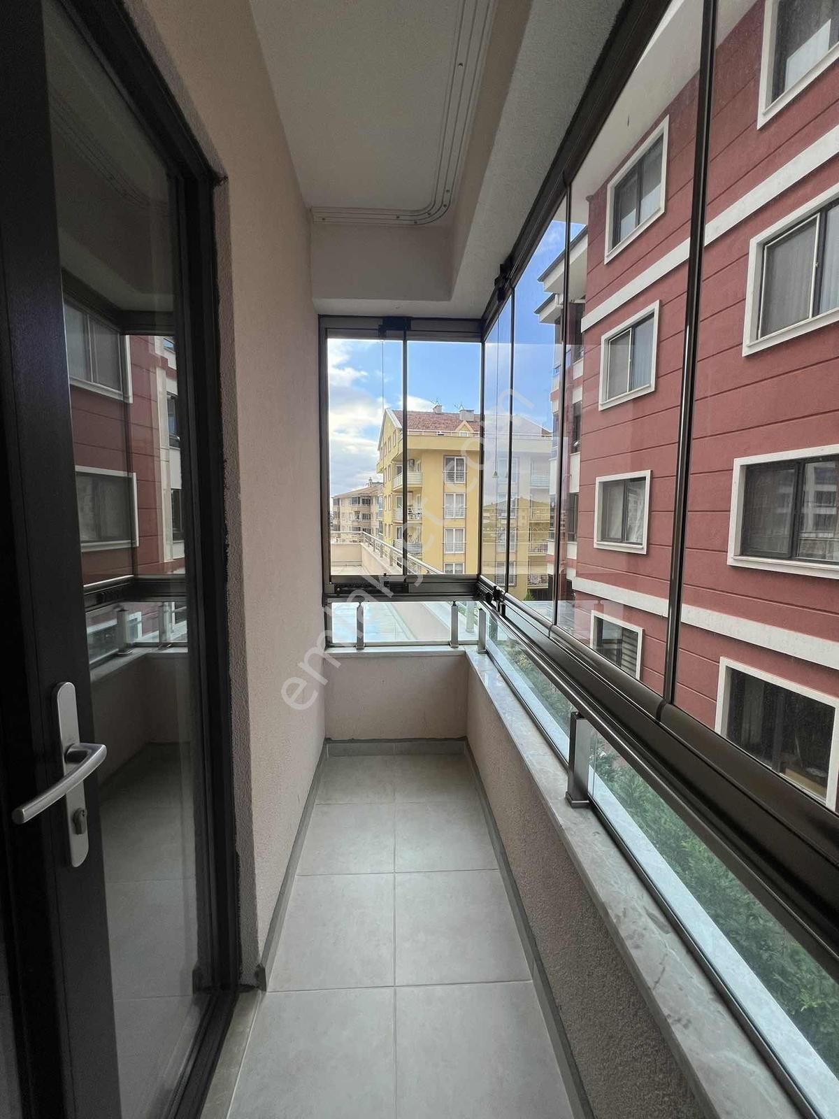 Nilüfer Akçalar'da Merkezi Konumda Temiz Geniş 2+1 Kiralık Daire - Görsel 4