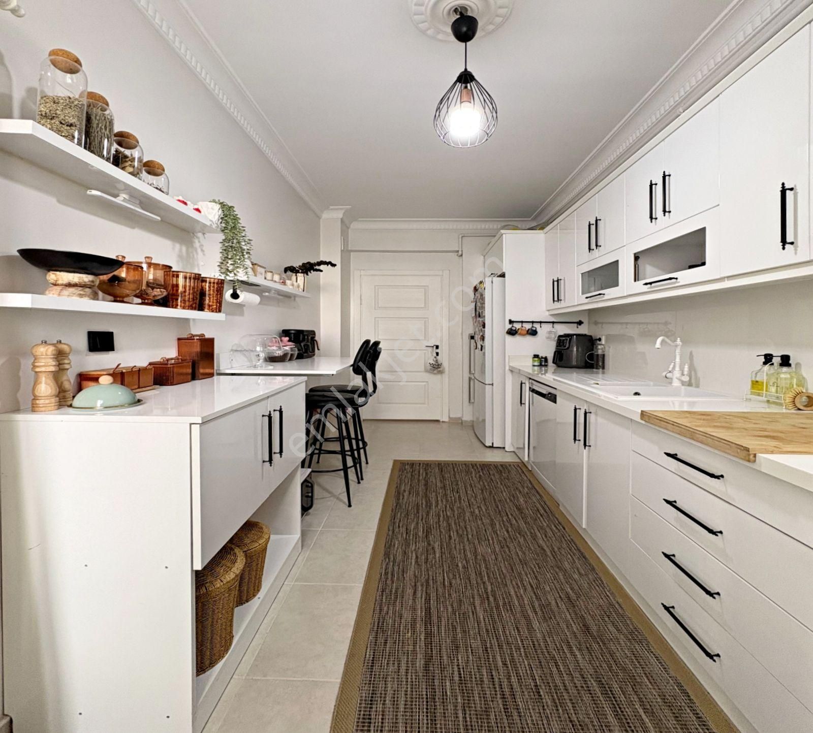 Marmara Mahallesi'nde Butik Site İçi Masrafsız 4+1 Satılık Daire