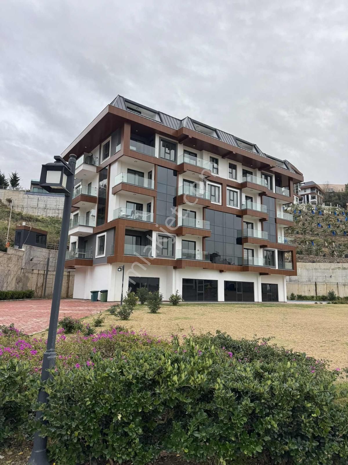 Satılık Daire 1+1 Gold City Hotel İmkanlarına Sahip Kargıcak - Görsel 8