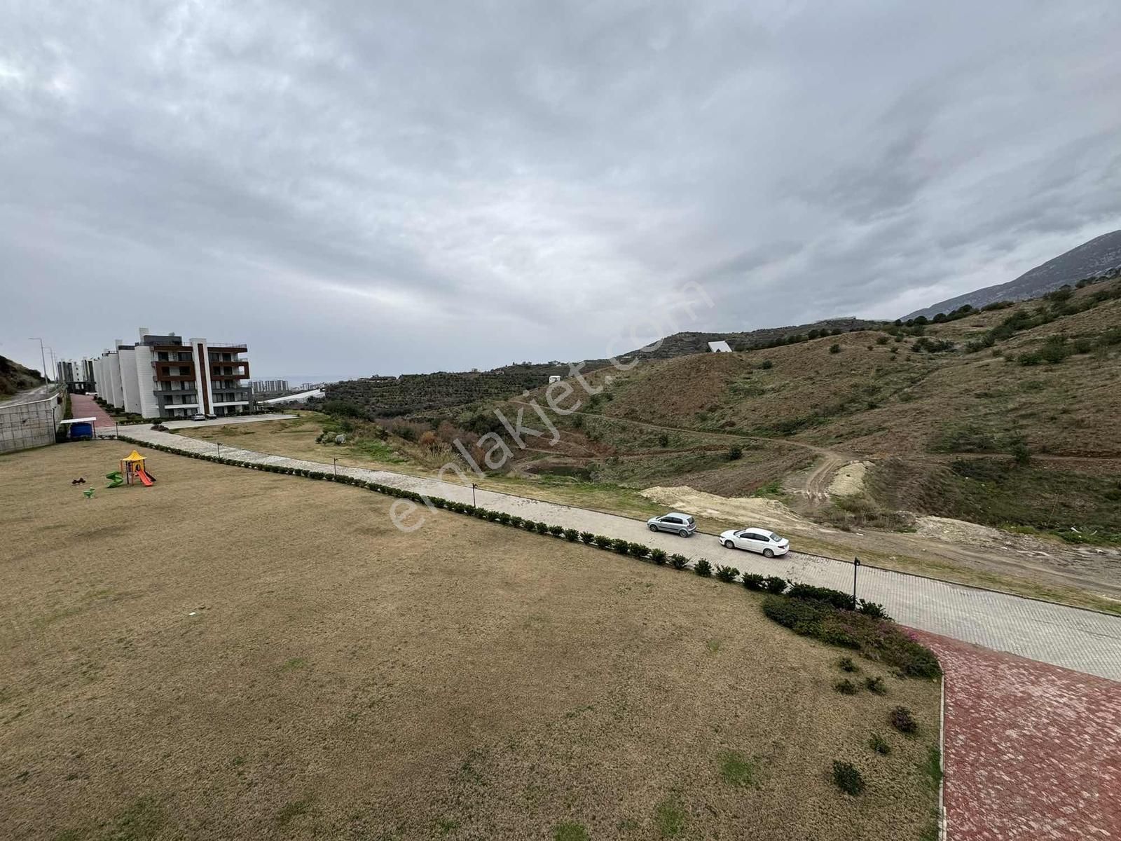 Satılık Daire 1+1 Gold City Hotel İmkanlarına Sahip Kargıcak - Görsel 14