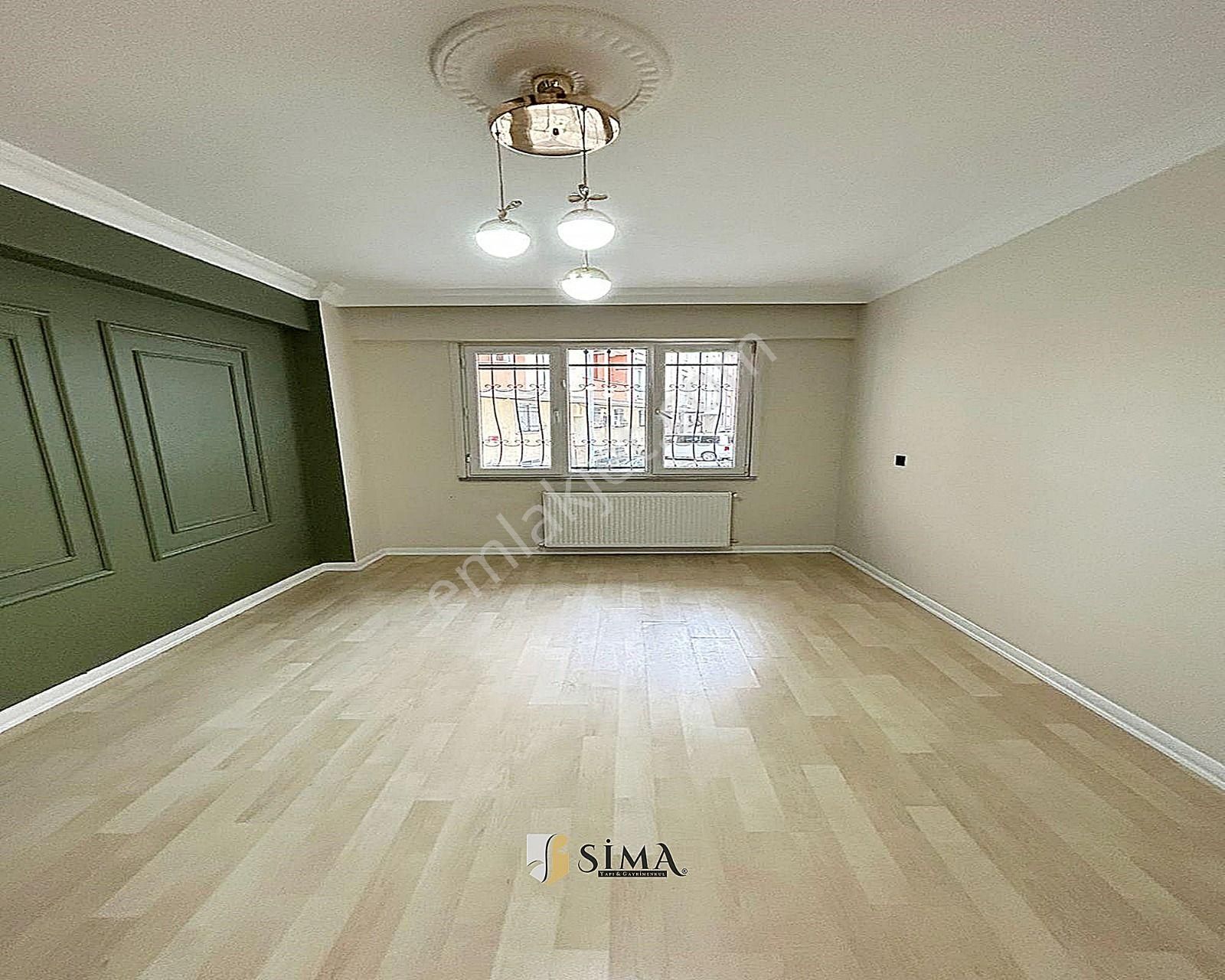 Meydana Yakın Merkezi Konumda İskanlı Satılık 2+1