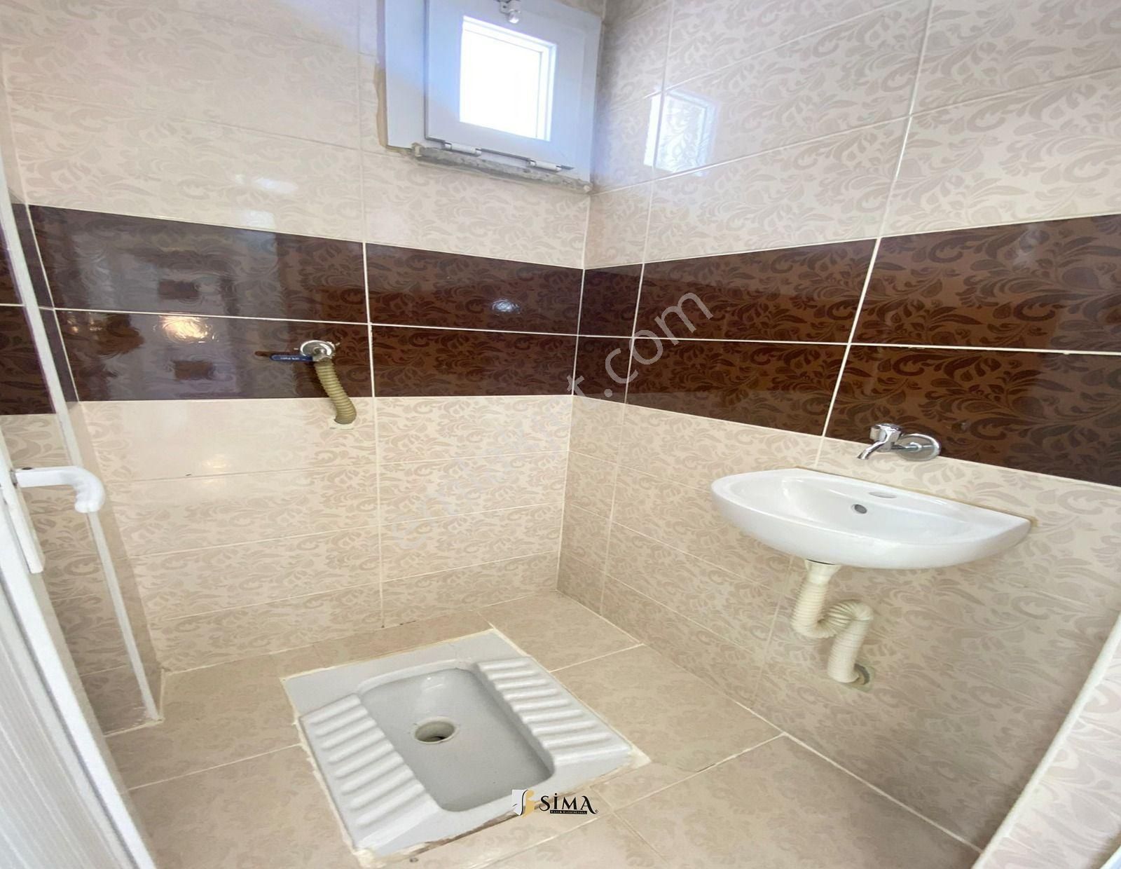 Meydana Yakın Merkezi Konumda İskanlı Satılık 2+1 - Görsel 5