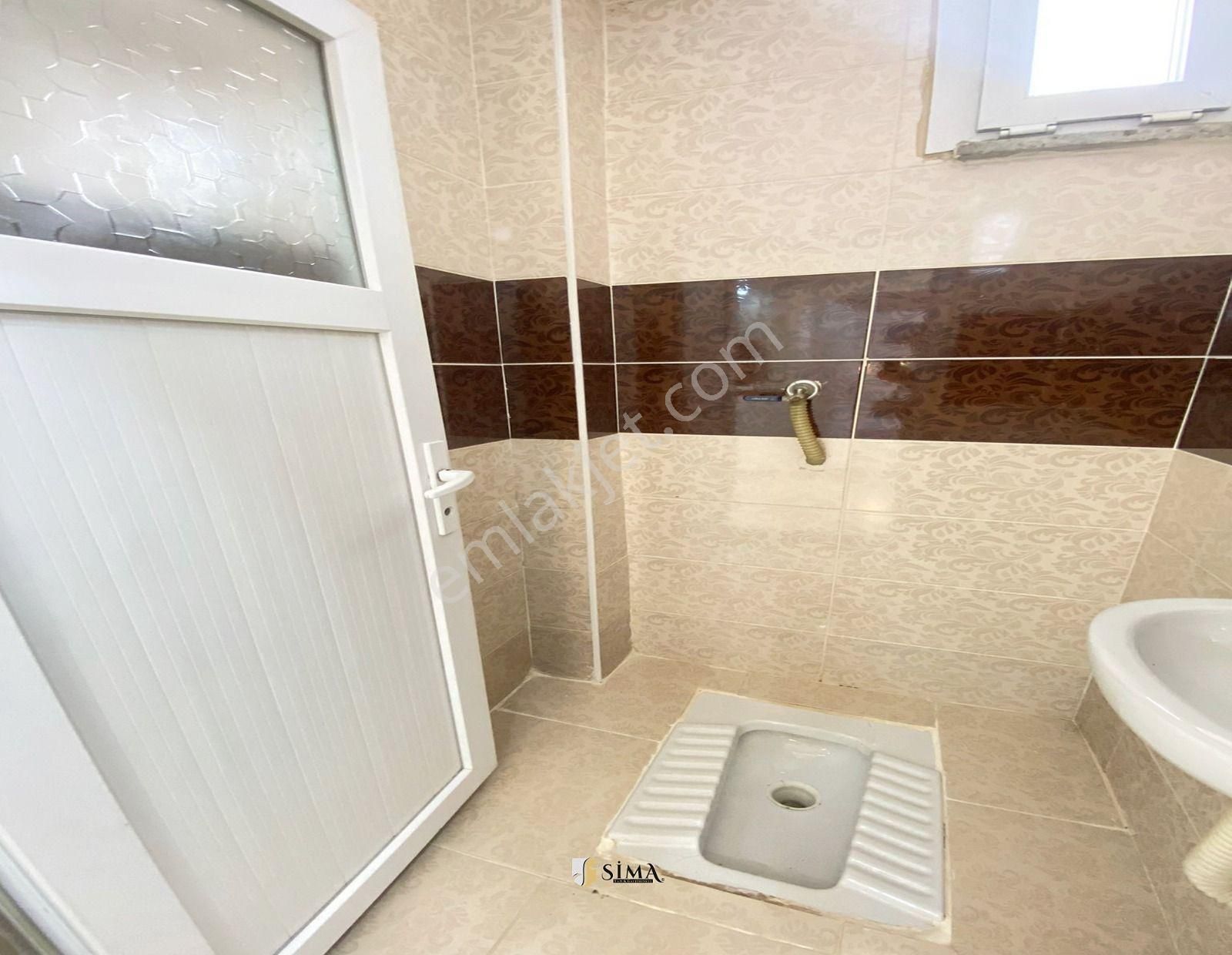 Meydana Yakın Merkezi Konumda İskanlı Satılık 2+1 - Görsel 2