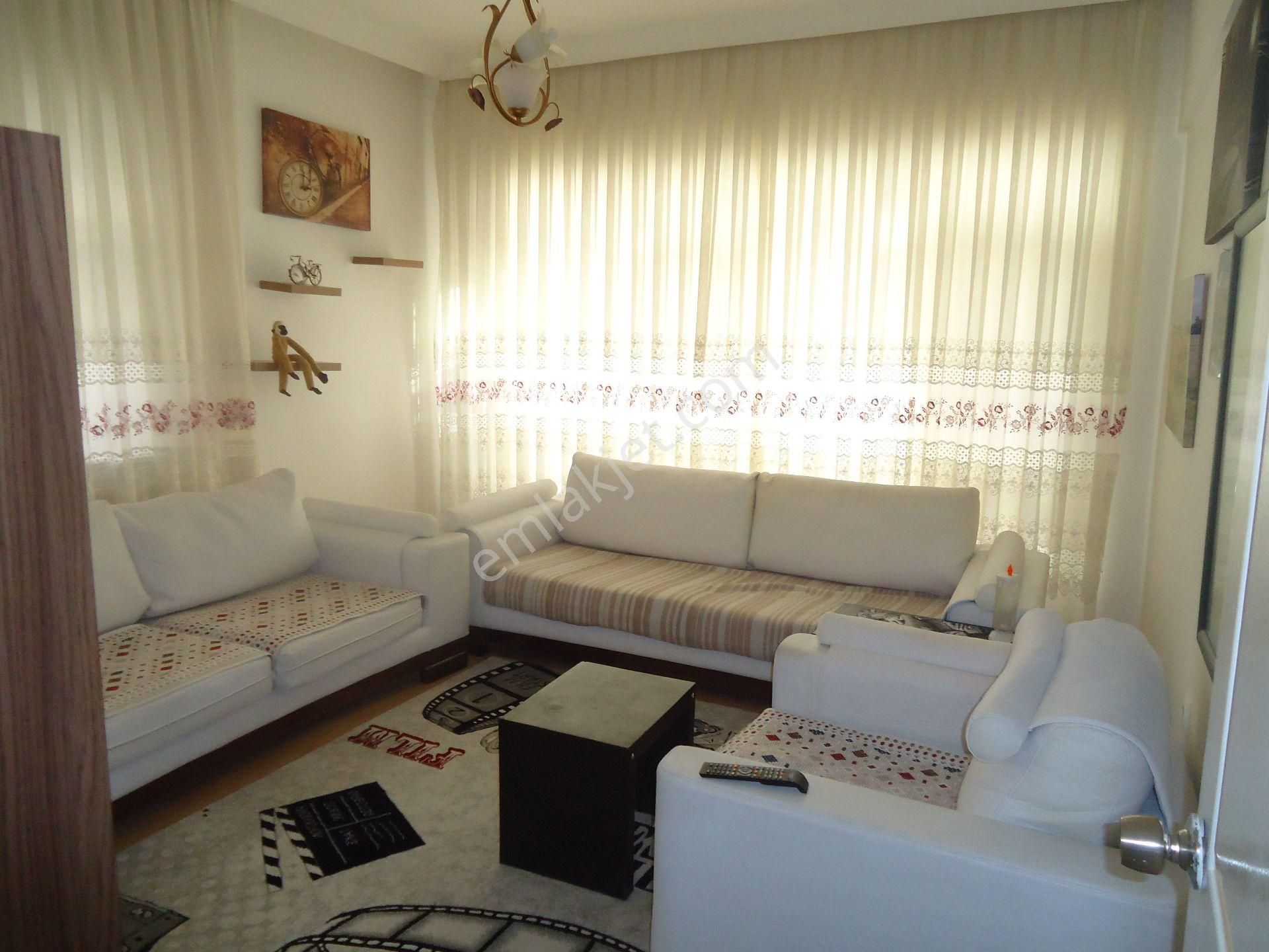 Aydınlıkevlerde 1+1 Eşyalı Kiralık Daire Gizem Emlaktan - Görsel 15