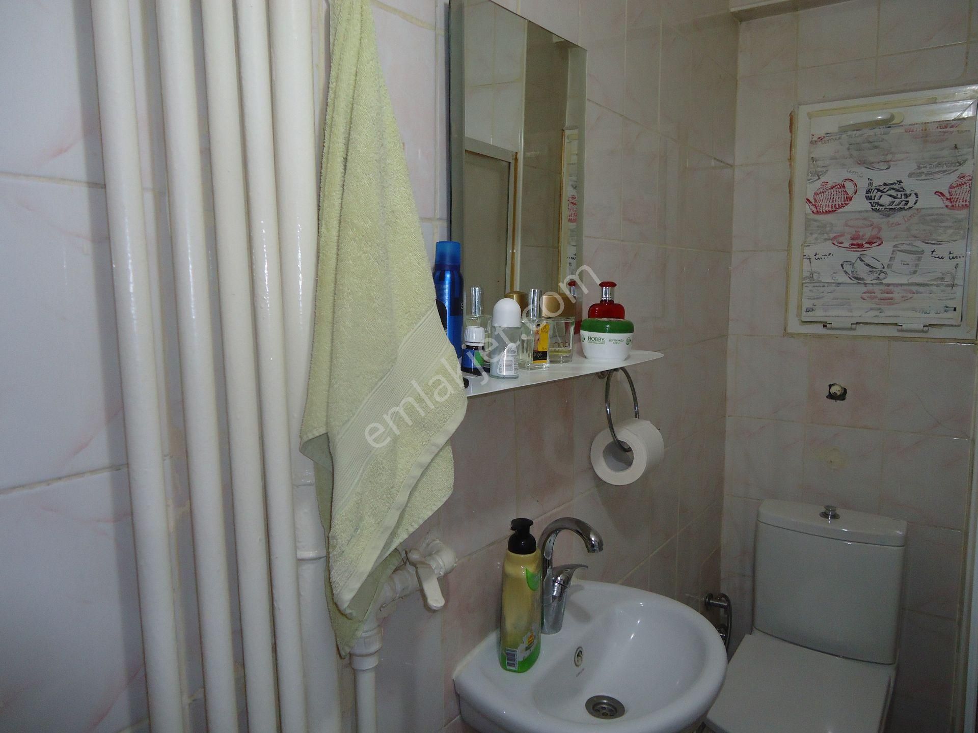 Aydınlıkevlerde 1+1 Eşyalı Kiralık Daire Gizem Emlaktan - Görsel 9