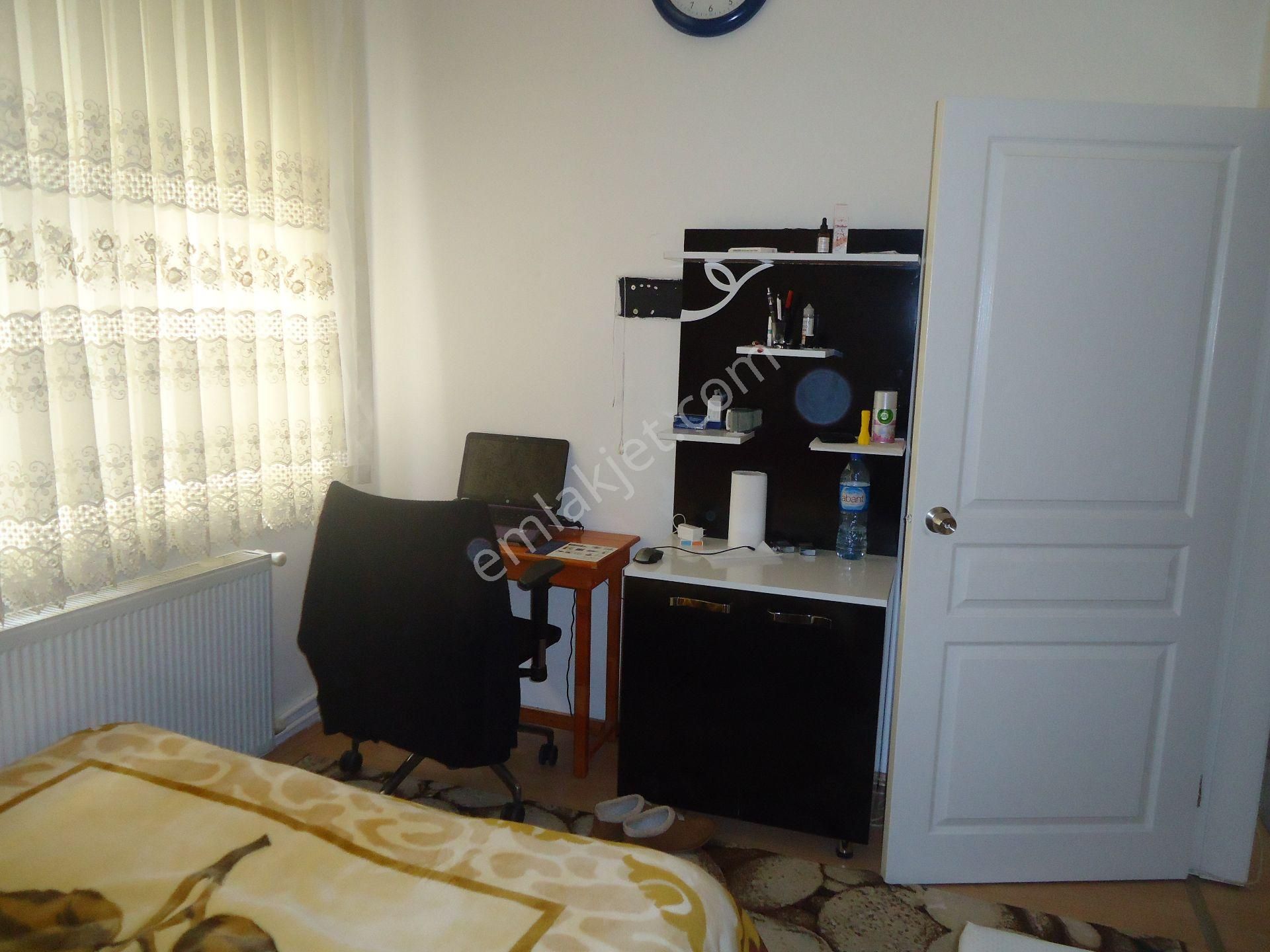 Aydınlıkevlerde 1+1 Eşyalı Kiralık Daire Gizem Emlaktan - Görsel 6